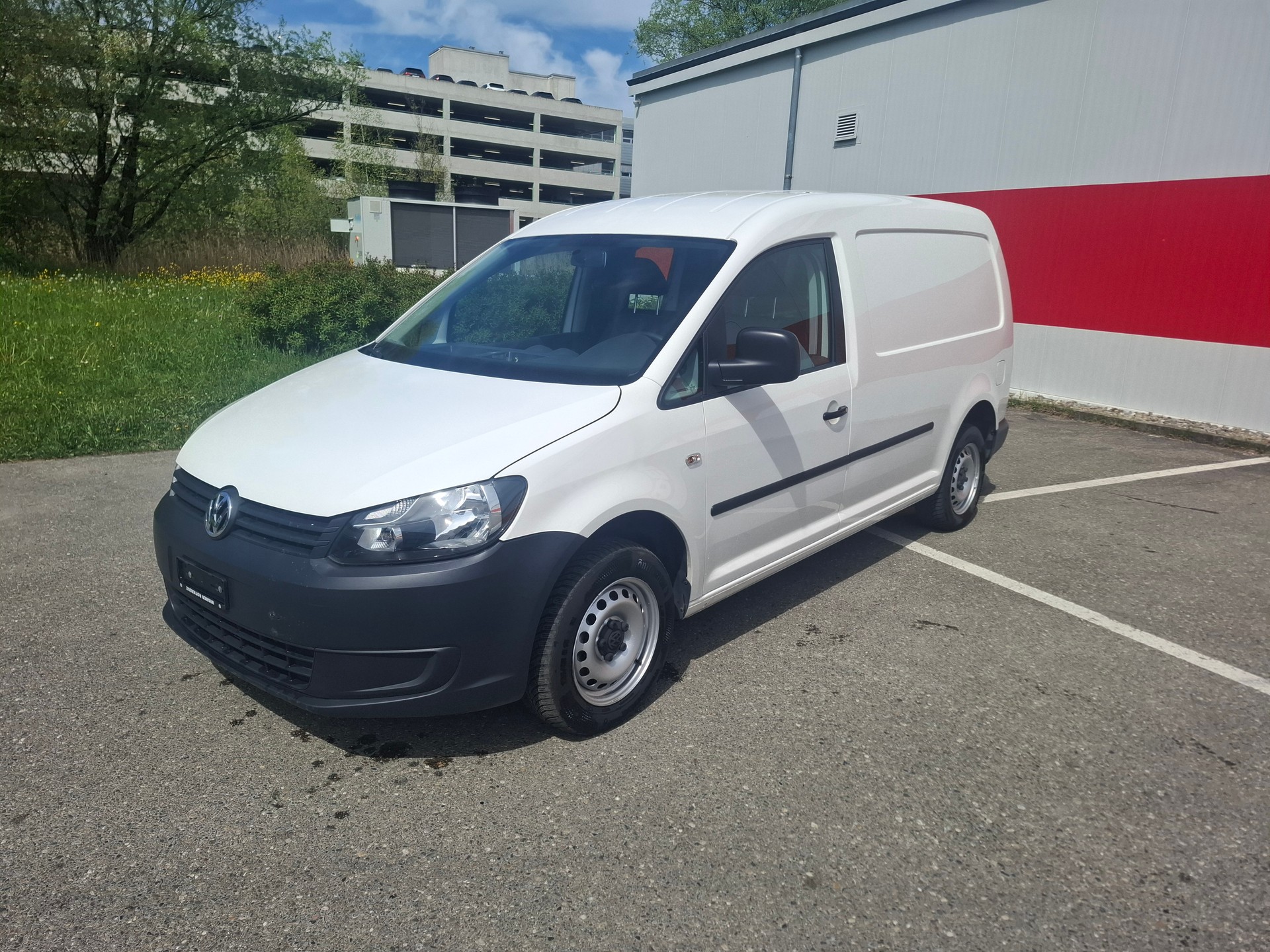 VW Caddy Maxi 2.0 TDI 4Motion-image-4
