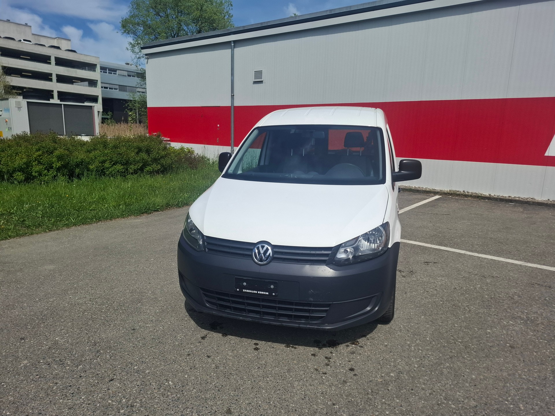 VW Caddy Maxi 2.0 TDI 4Motion-image-3