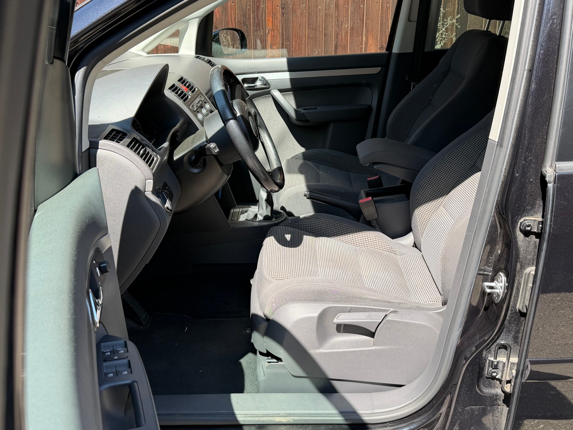 VW Touran 2.0 TDI Trendline-image-3