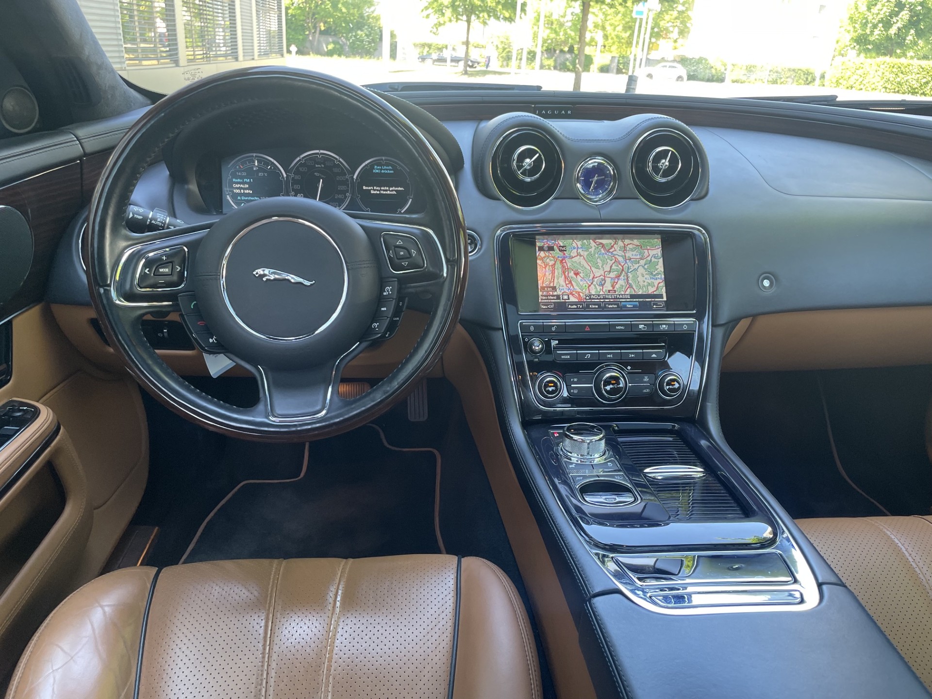 JAGUAR XJ 5.0 V8 Portfolio Automatic-image-8