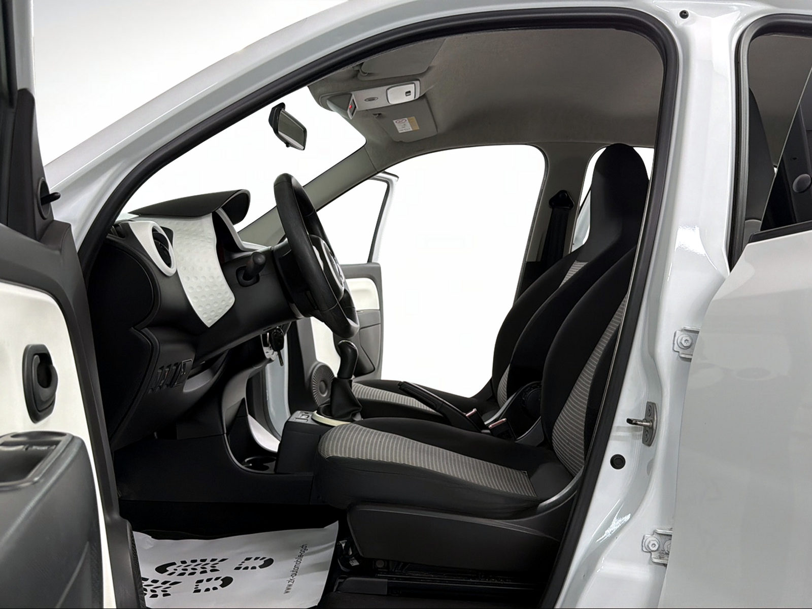 RENAULT Twingo 1.0 Life-image-5