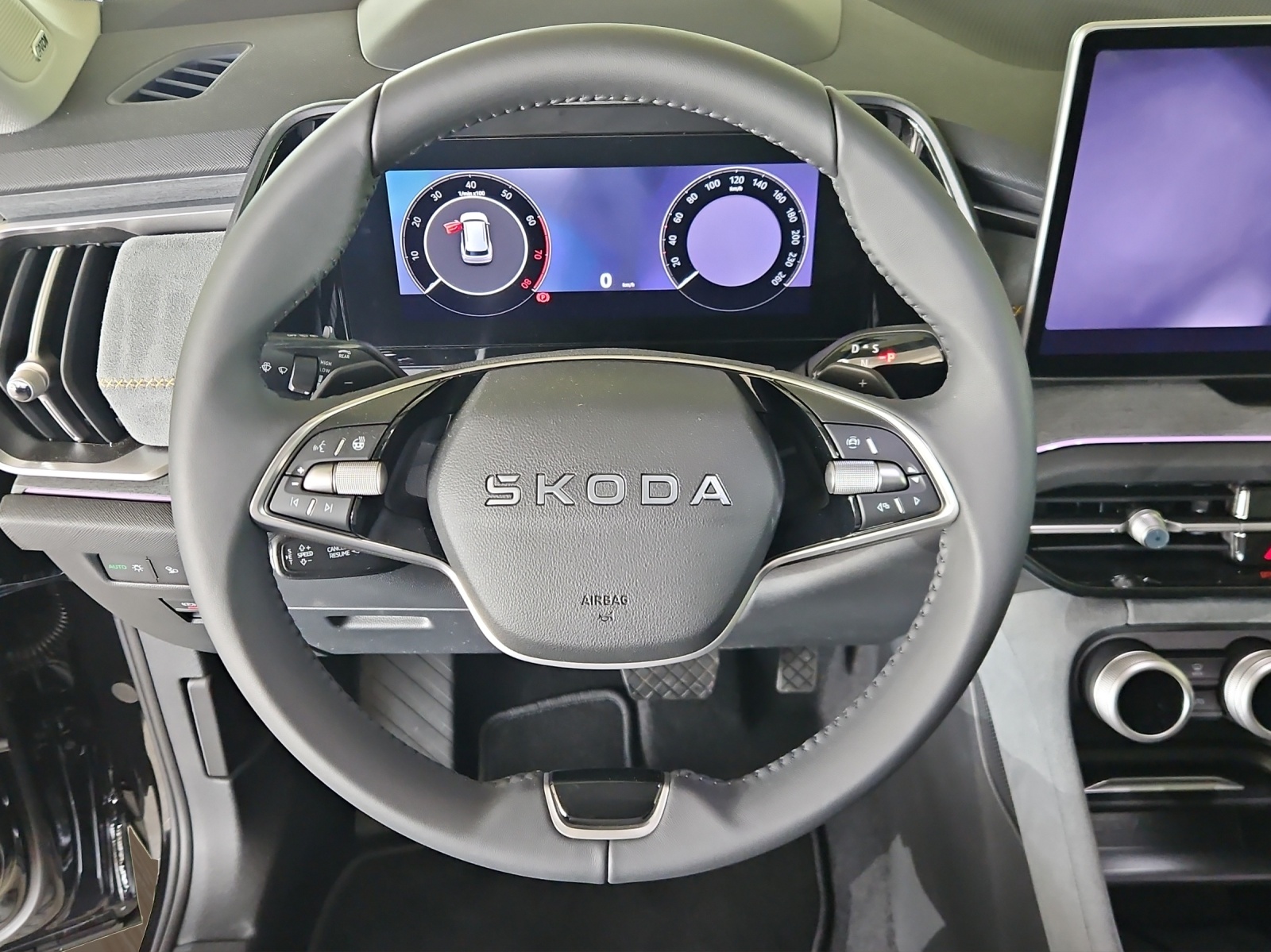 SKODA Kodiaq 2.0 TSI Dynamic 4x4-image-10