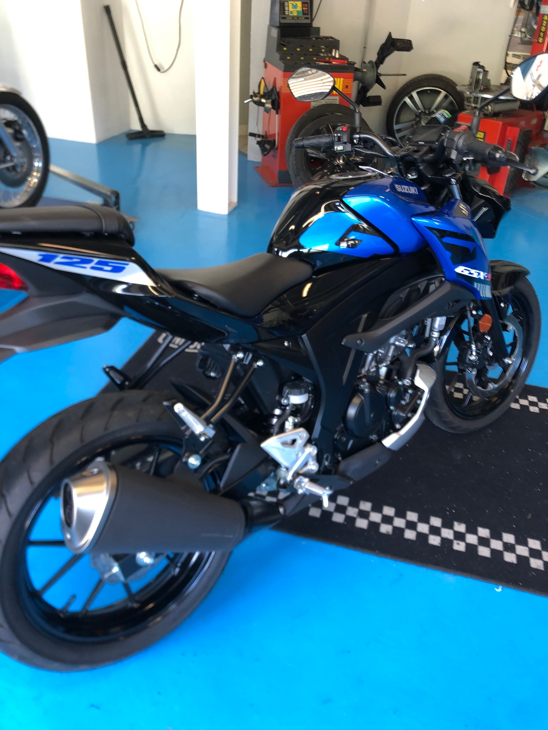 SUZUKI GSX-S 125