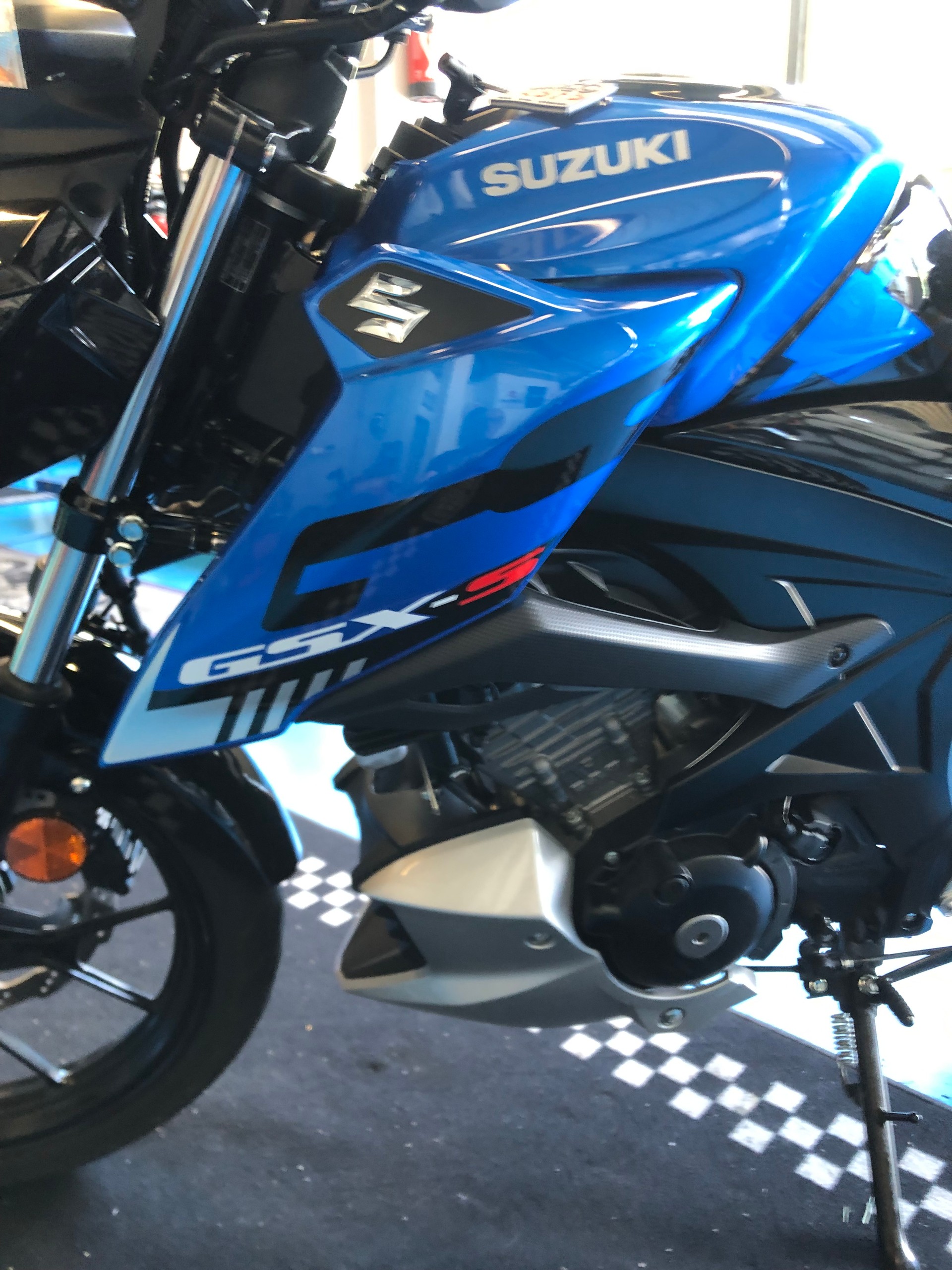 SUZUKI GSX-S 125-image-1