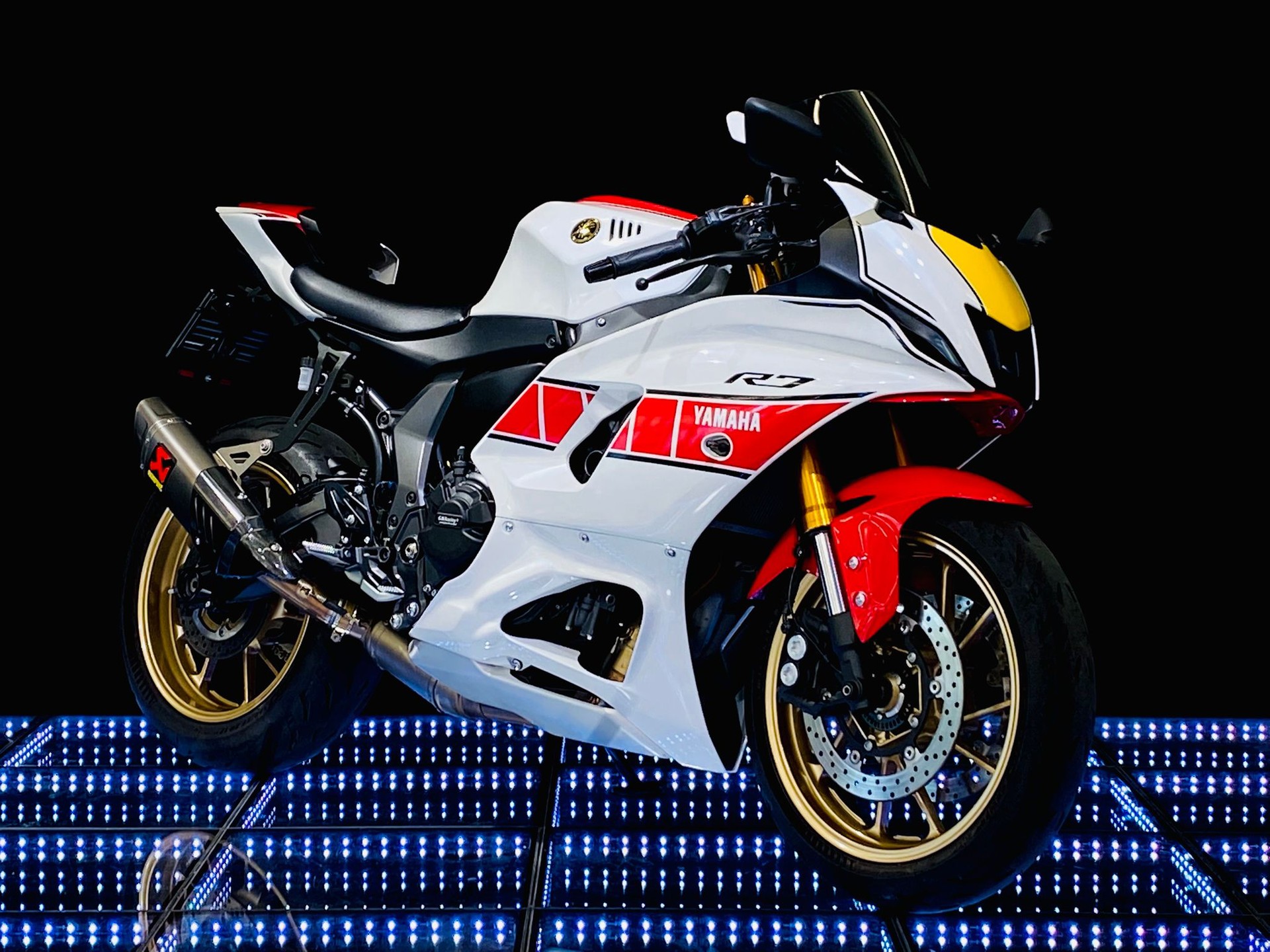 YAMAHA YZF-R7 World GP 60th (35kW)