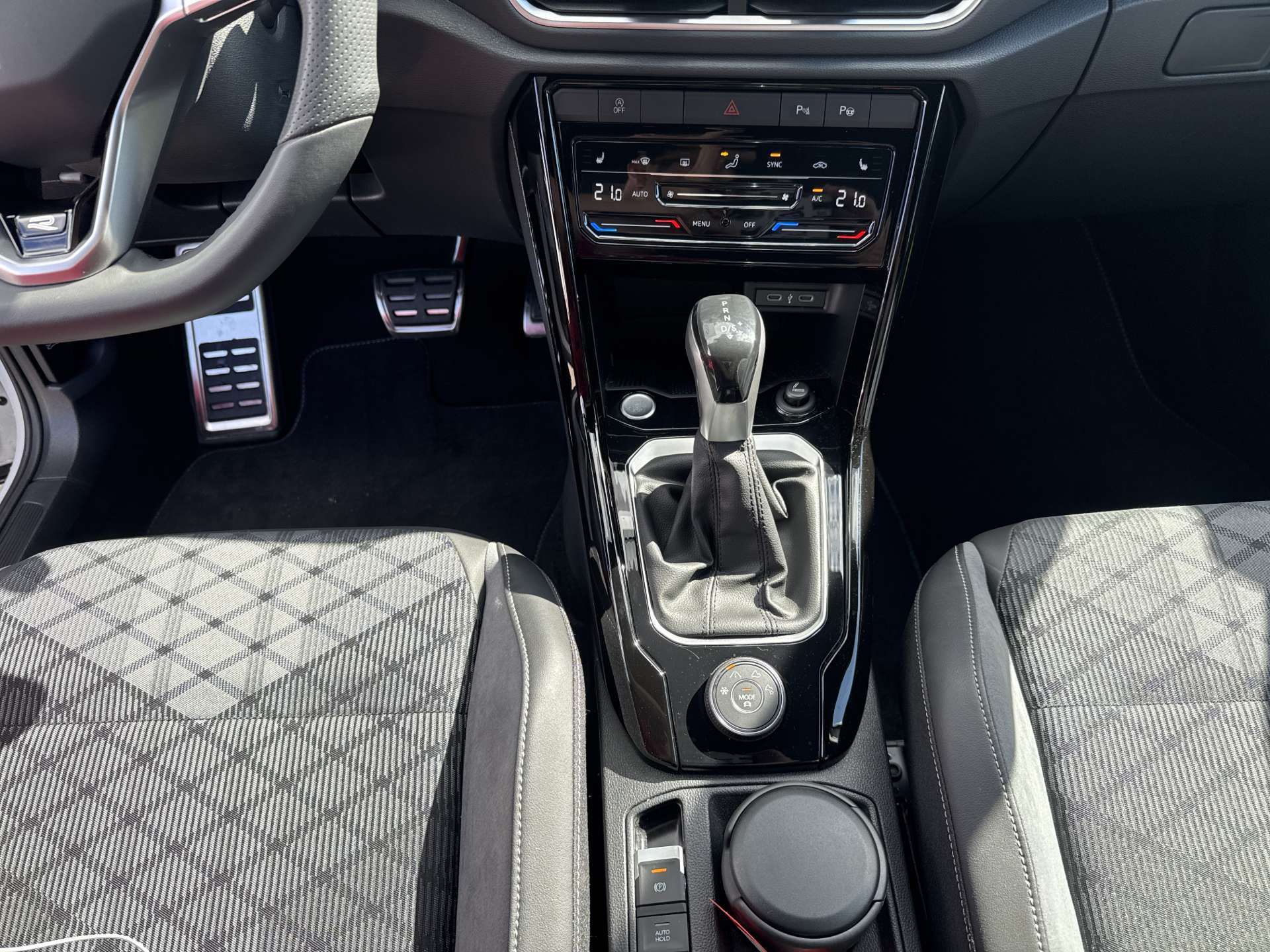VW T-Roc 2.0 TSi R-Line 4Motion DSG-Automat-image-11