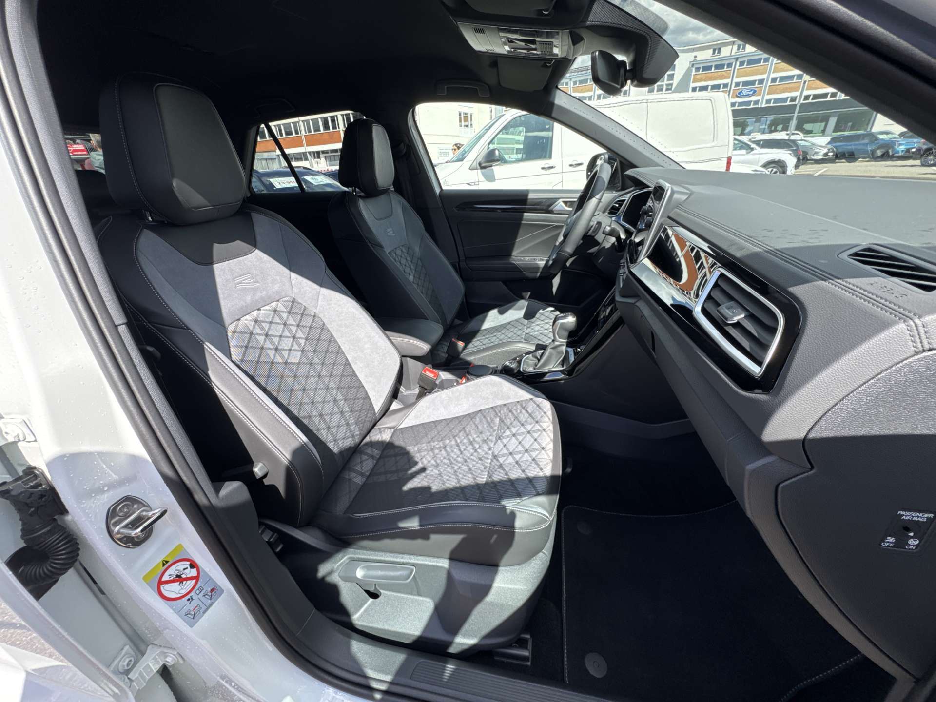 VW T-Roc 2.0 TSi R-Line 4Motion DSG-Automat-image-12