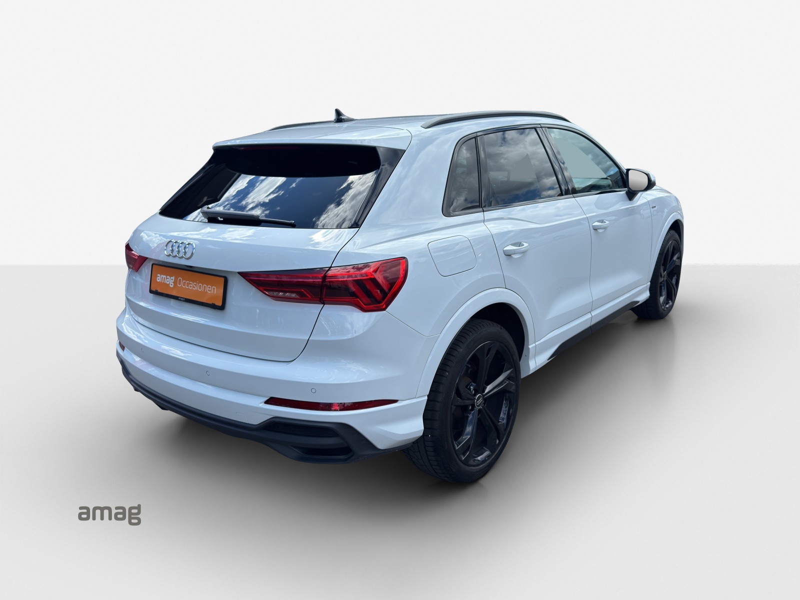 AUDI Q3 Sportback 35 TFSI S line Attraction S-tronic-image-4