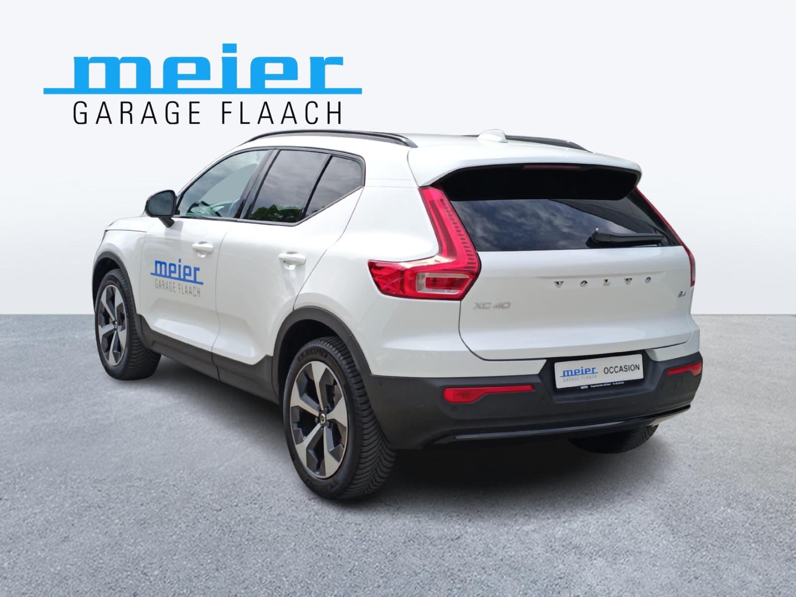 VOLVO XC40 2.0 B4 MH Plus Dark-image-2