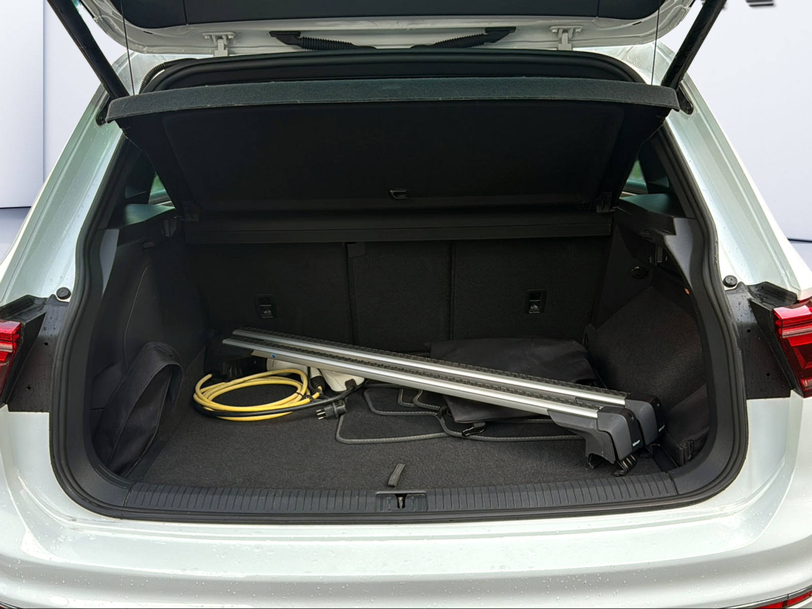 VW Tiguan 1.4TSI PHEV R-Line DSG-image-8