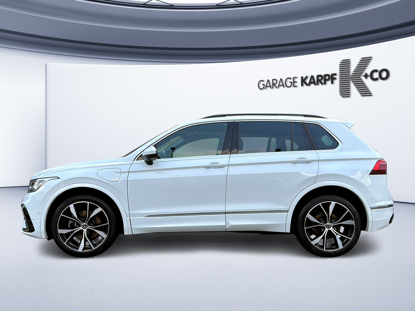 VW Tiguan 1.4TSI PHEV R-Line DSG-image-1