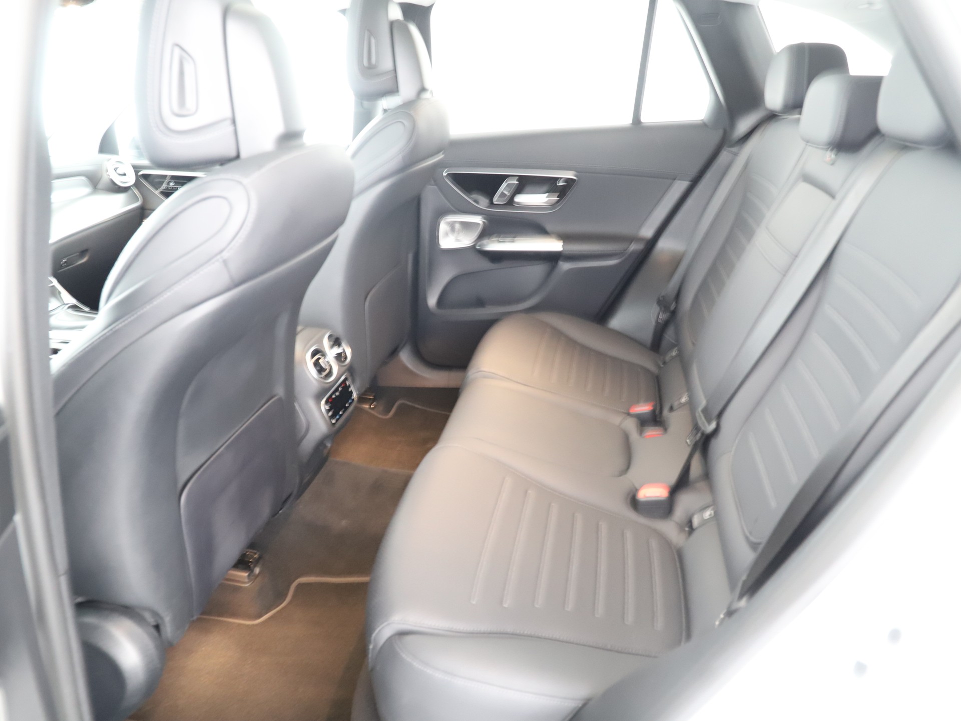 MERCEDES-BENZ GLC 220 d 4M 9G-Tronic-image-11