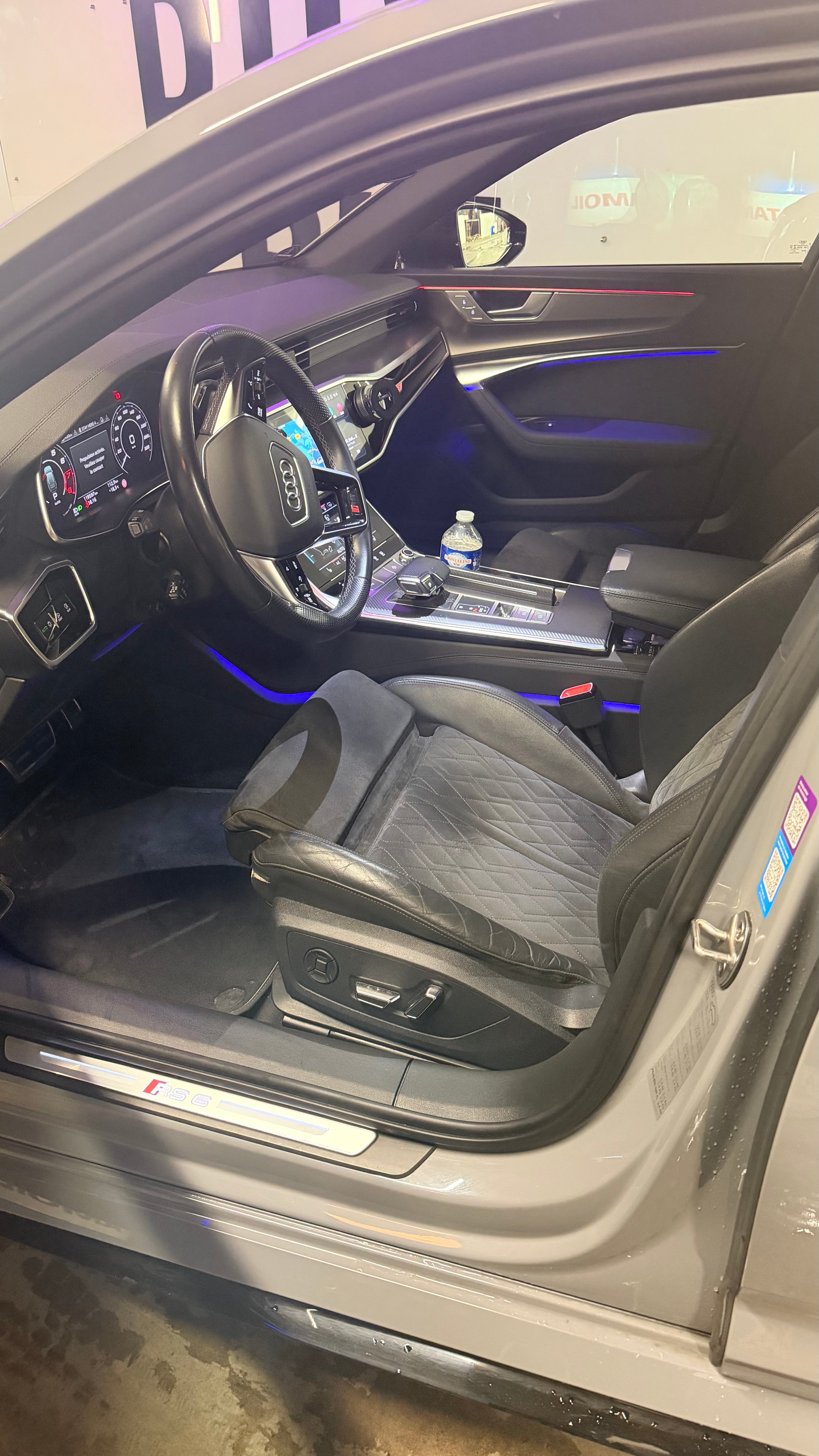 AUDI 4.0 V8 TFSI quattro T-Tronic-image-2
