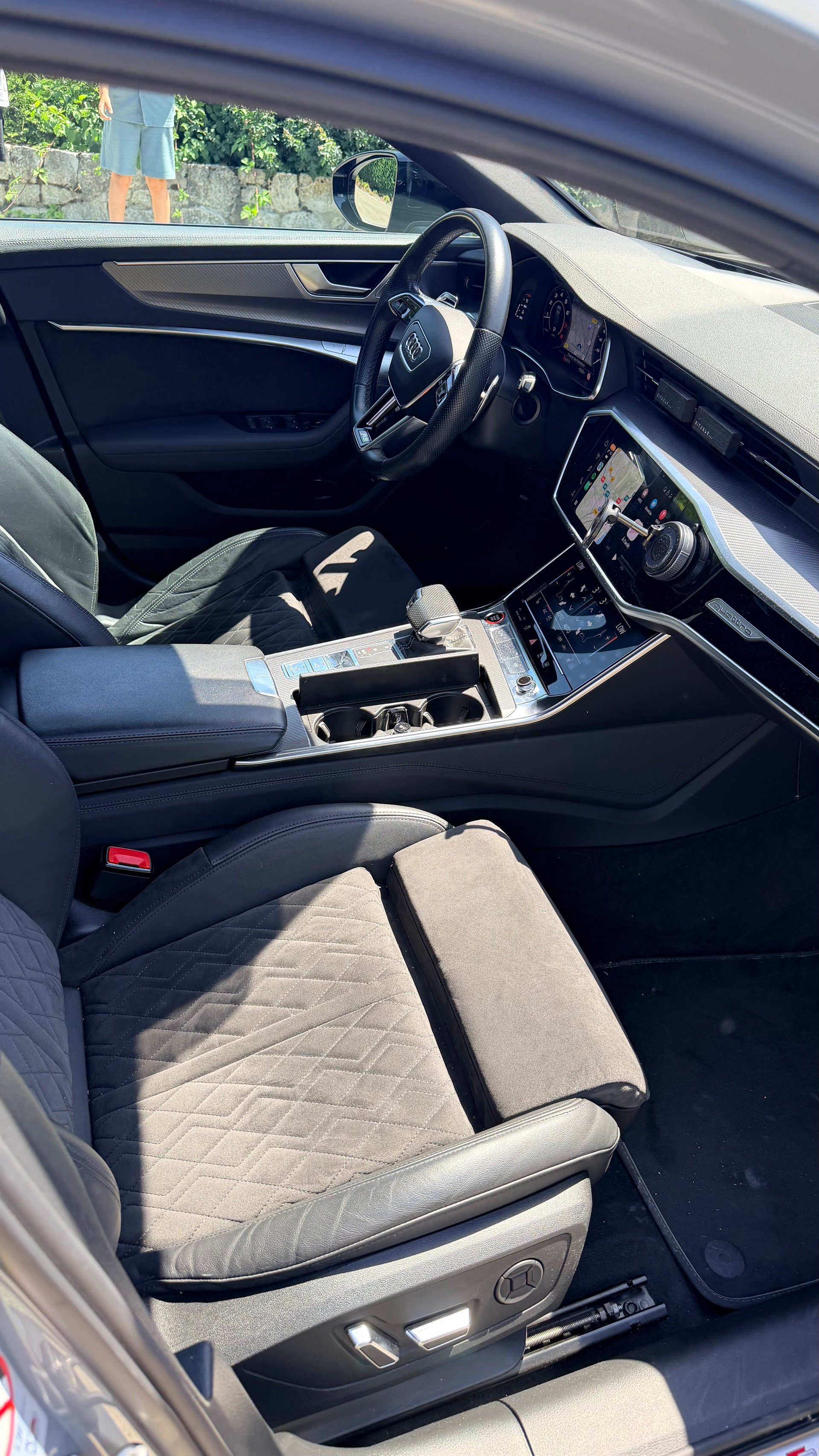 AUDI RS6 4.0 V8 TFSI quattro T-Tronic-image-4