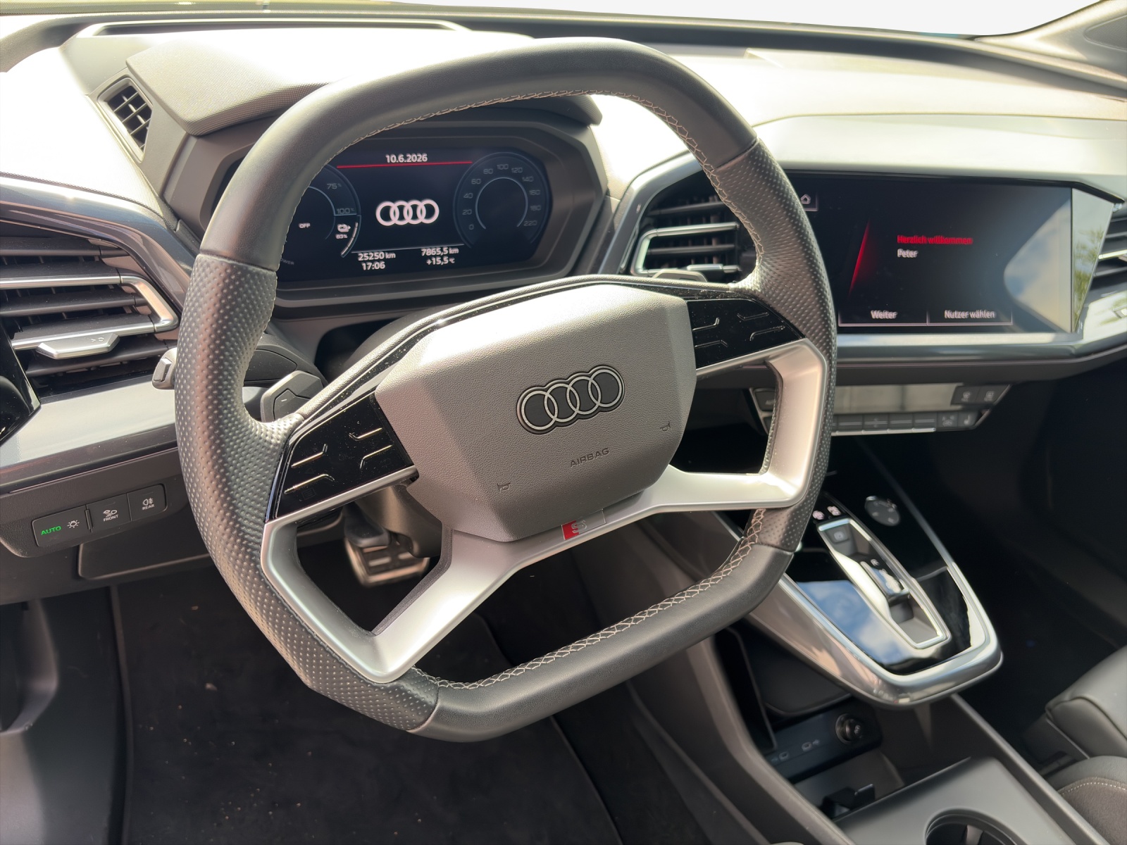 AUDI Q4 Sportback e-tron 55 quattro-image-10