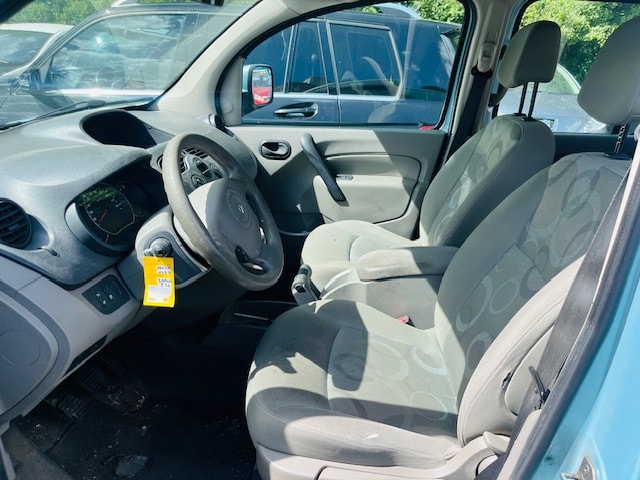 RENAULT Kangoo 1.6 16V Dynamique-image-14