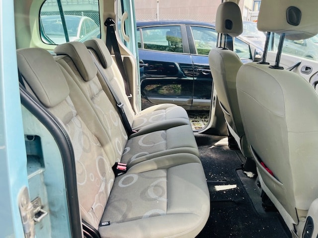 RENAULT Kangoo 1.6 16V Dynamique-image-11