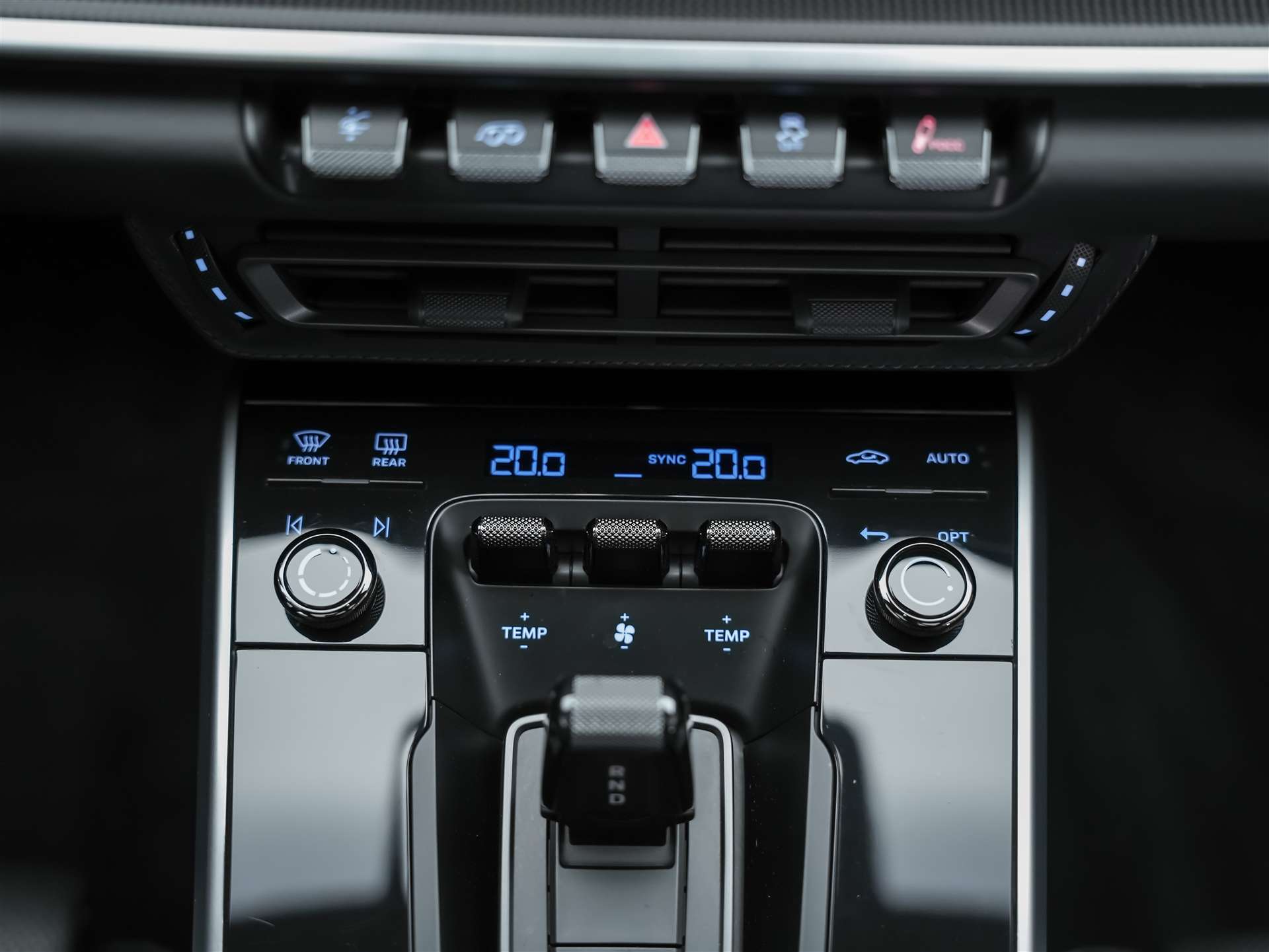 PORSCHE 911 Turbo S PDK *CH Auto*Panorama*Sitzlüftung*Burmester*-image-25