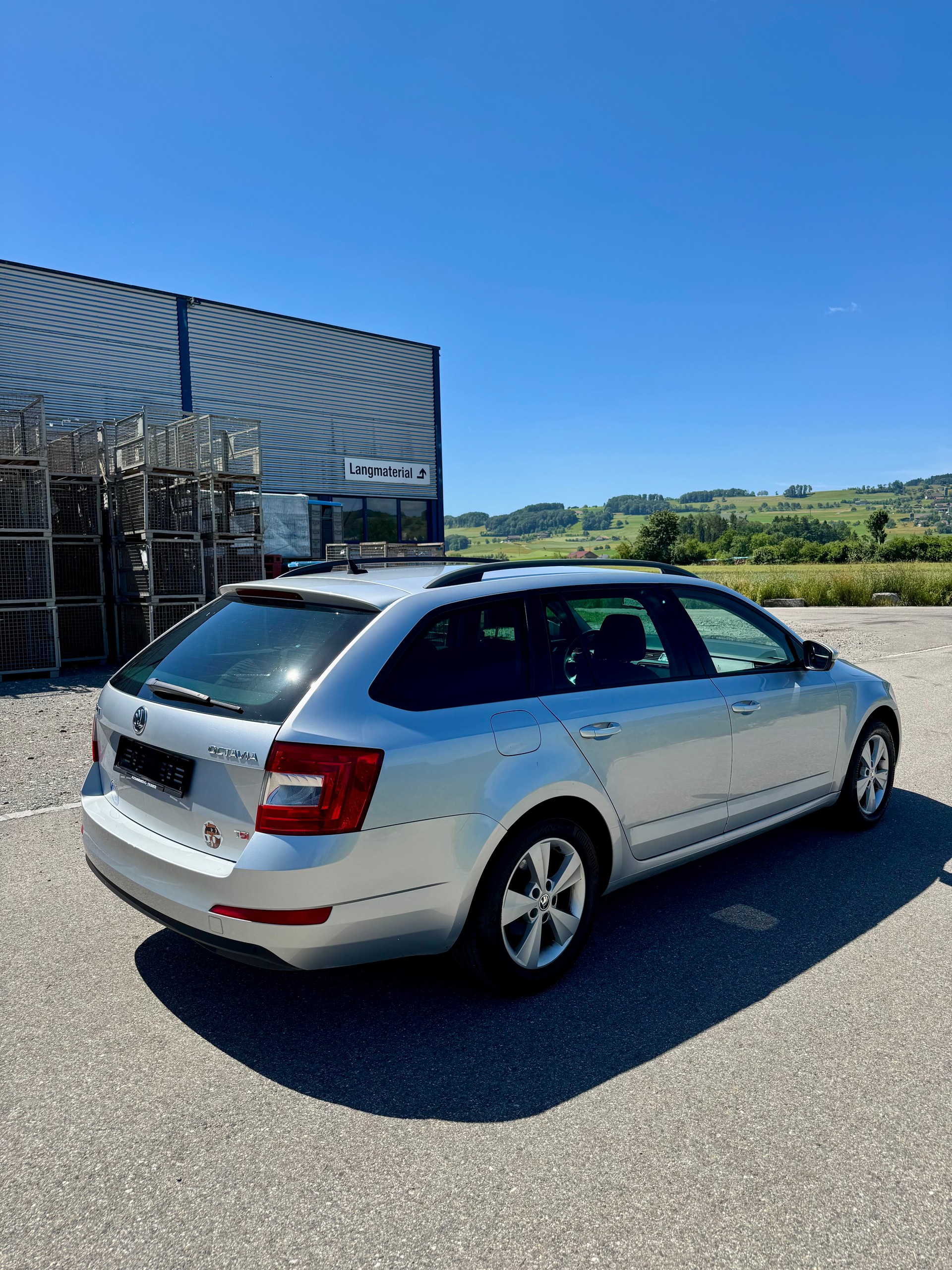 SKODA Octavia Combi 1.8 TSI Ambition DSG-image-7