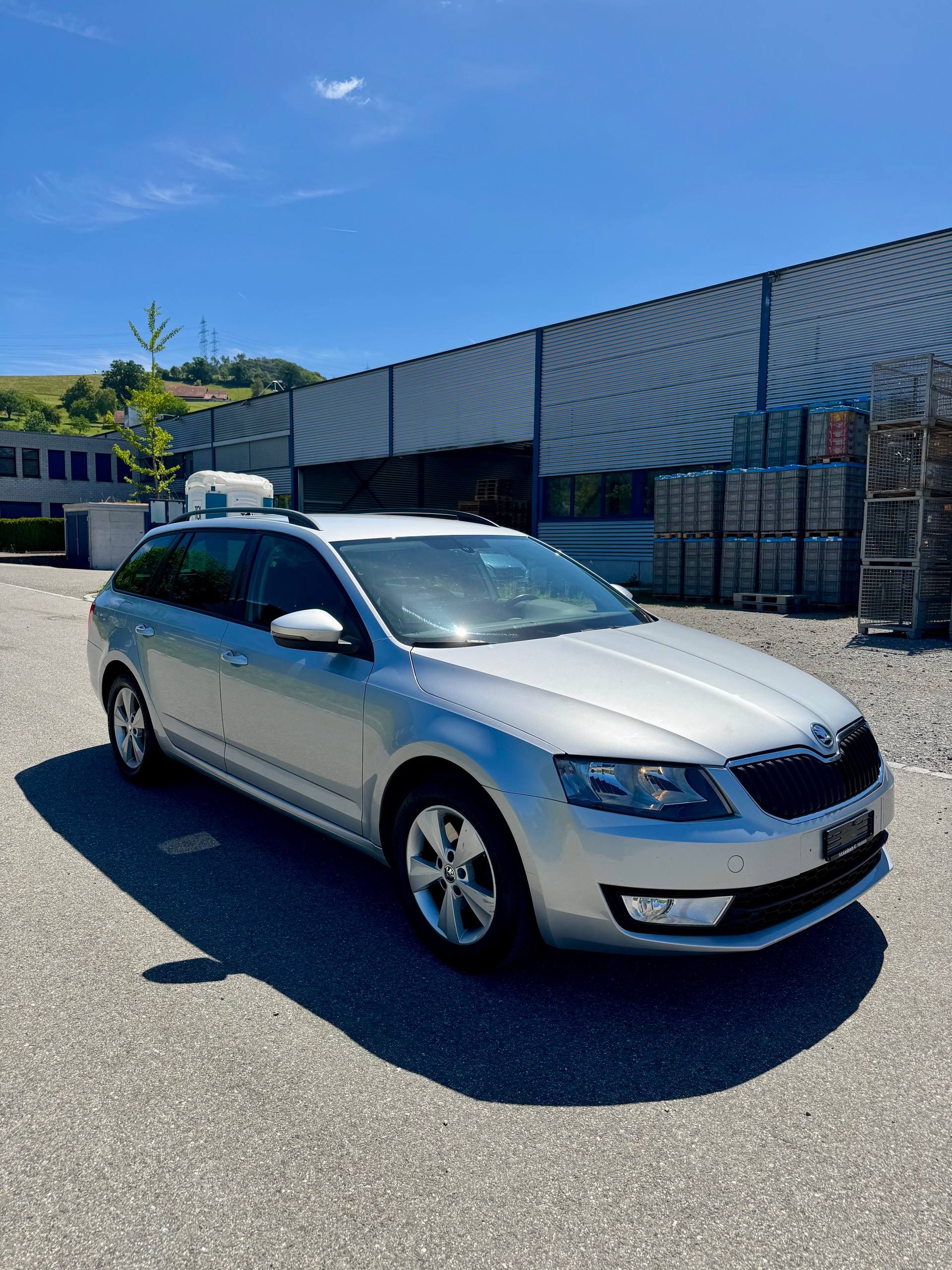 SKODA Octavia Combi 1.8 TSI Ambition DSG-image-8