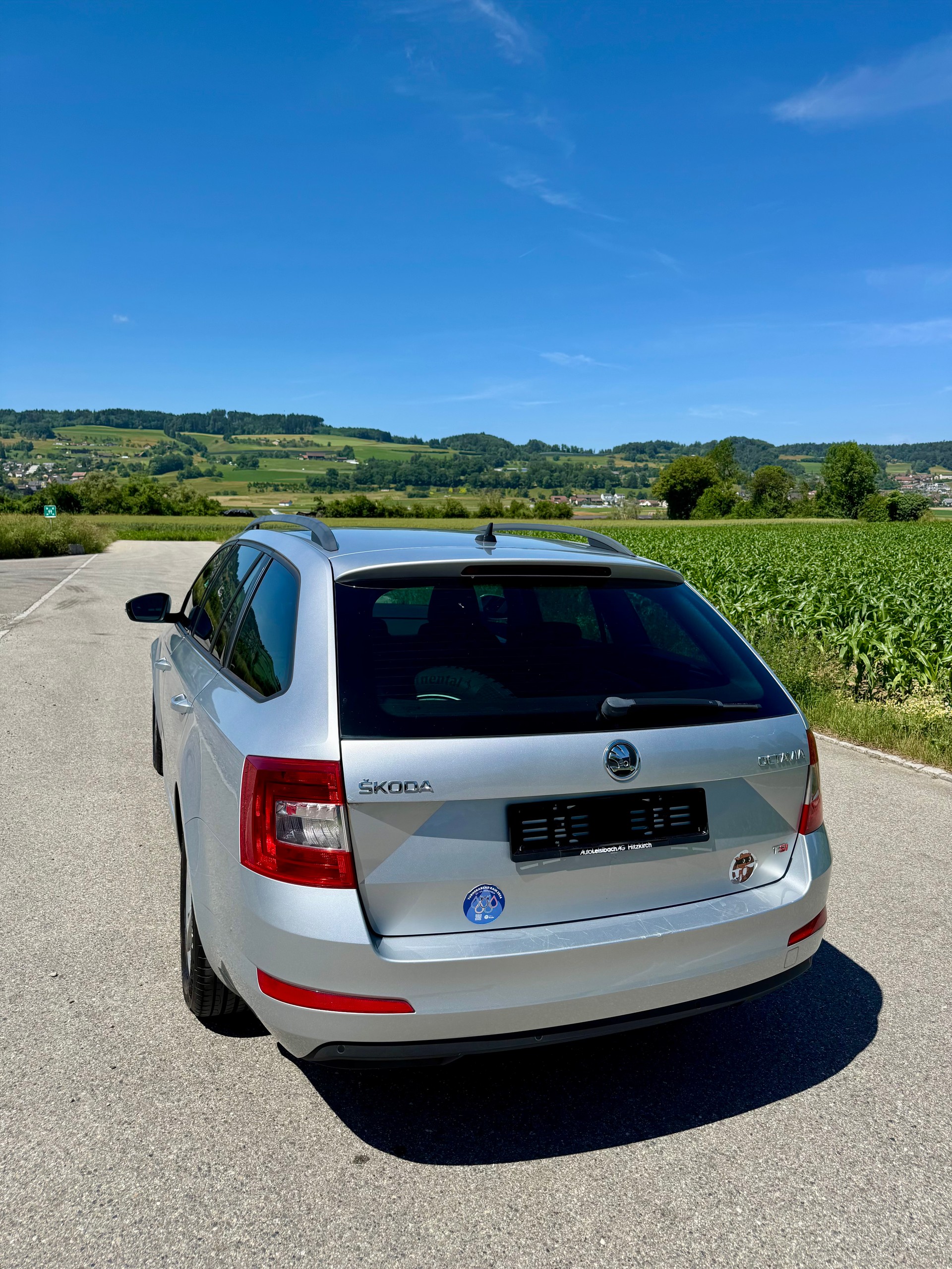 SKODA Octavia Combi 1.8 TSI Ambition DSG-image-5