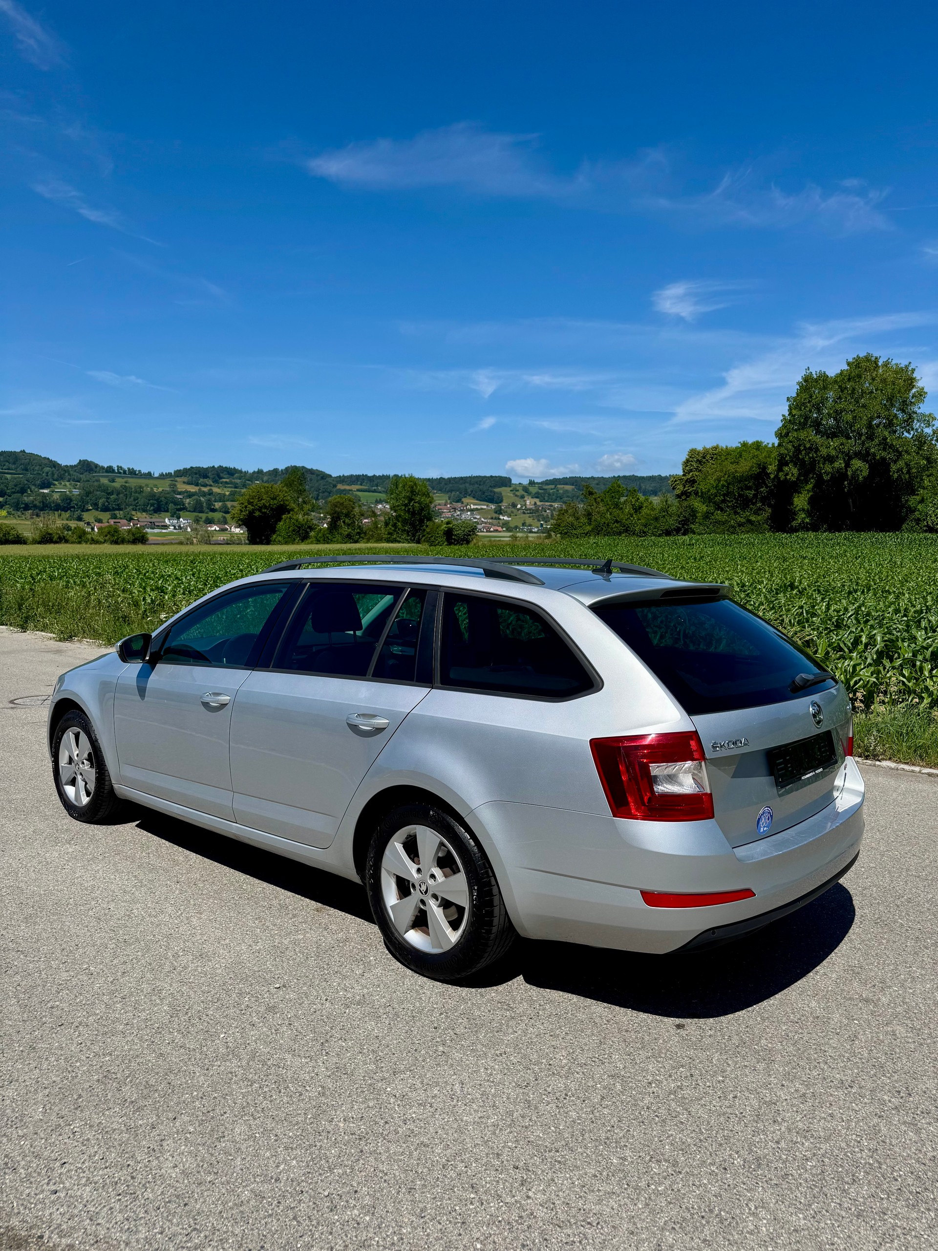 SKODA Octavia Combi 1.8 TSI Ambition DSG-image-4