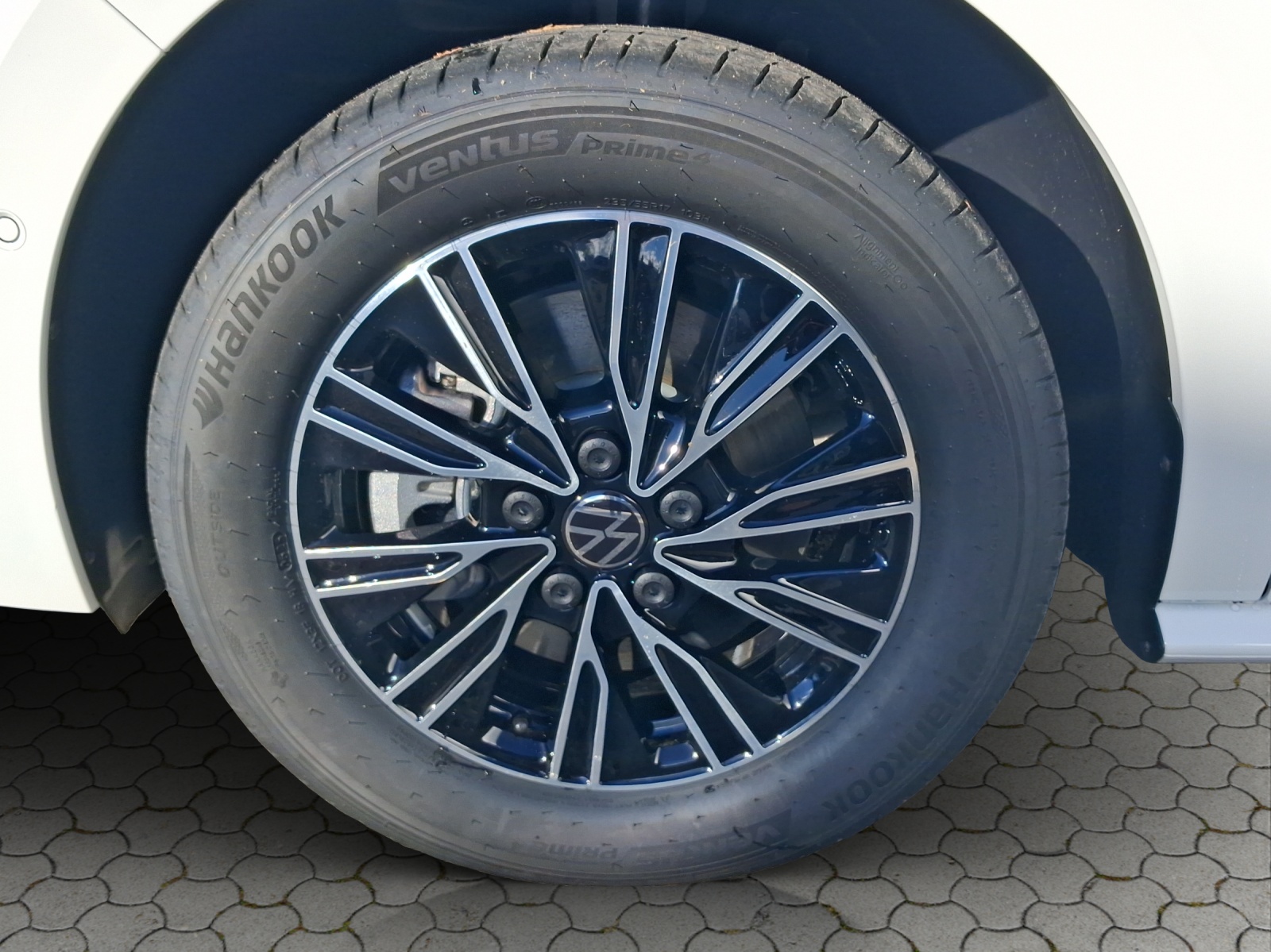 VW California 2.0 TSI Beach Tour-image-5