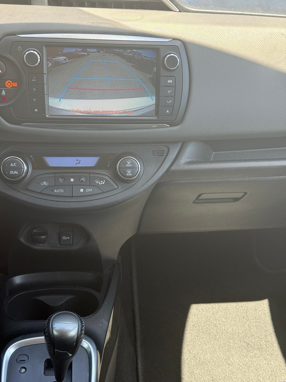 TOYOTA Yaris 1.5 VVT-i Hybrid Luna e-CVT-image-9