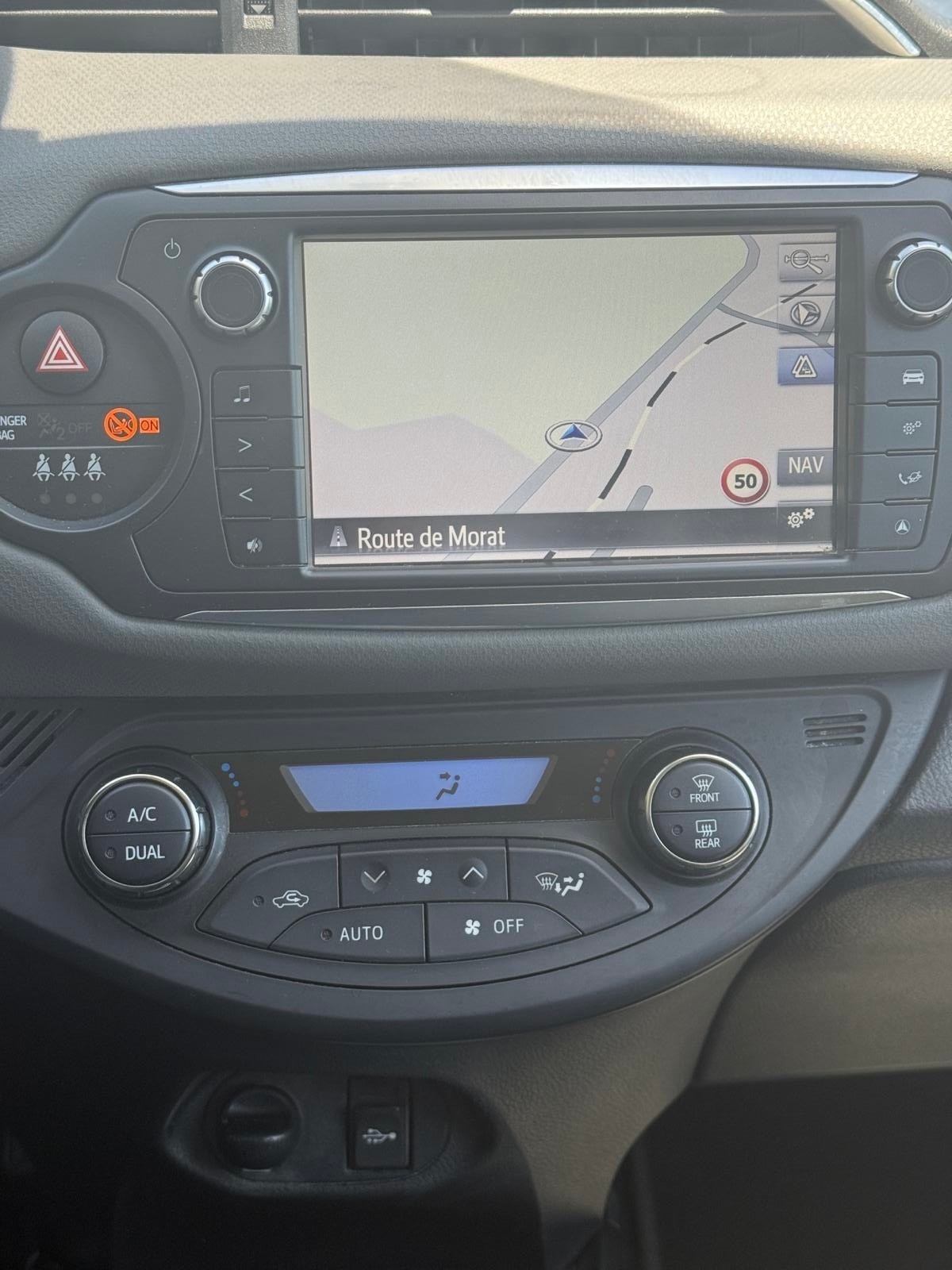TOYOTA Yaris 1.5 VVT-i Hybrid Luna e-CVT-image-14