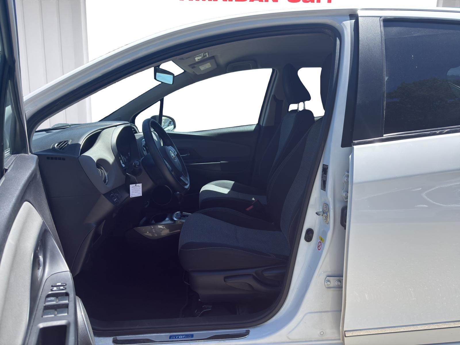 TOYOTA Yaris 1.5 VVT-i Hybrid Luna e-CVT-image-6