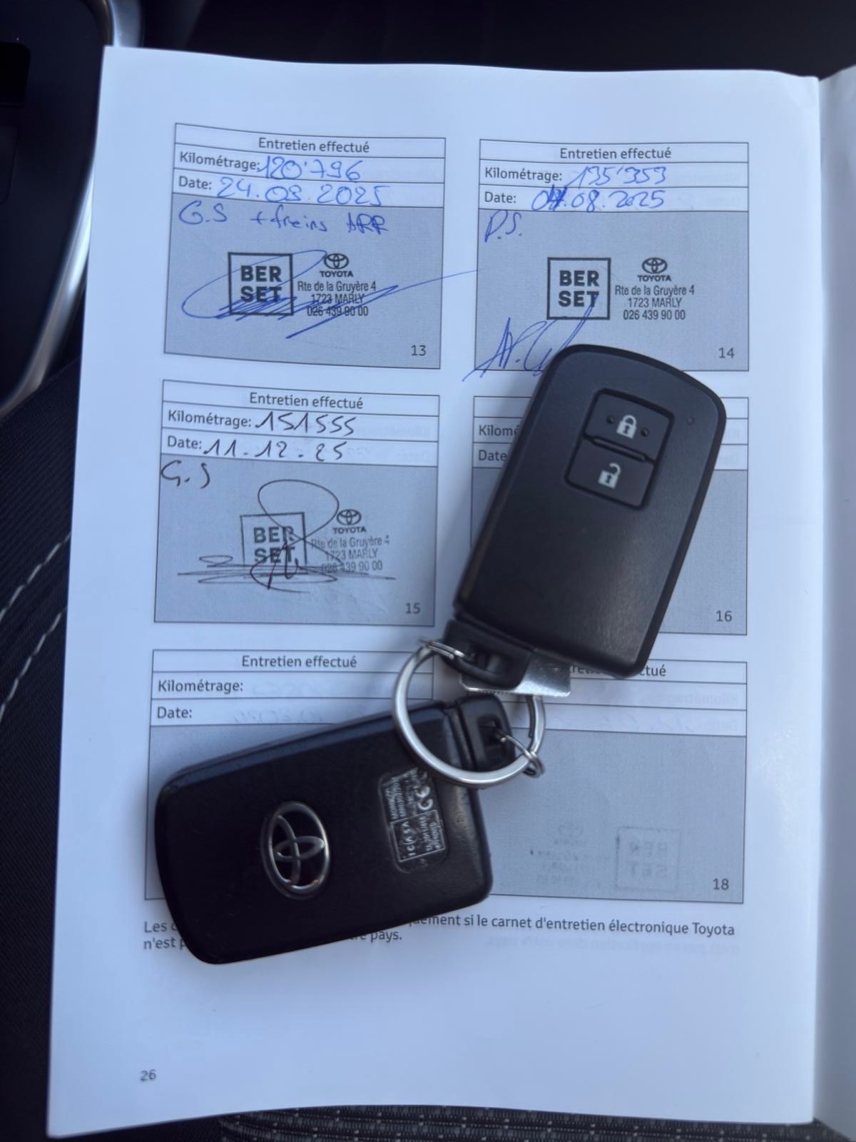 TOYOTA Yaris 1.5 VVT-i Hybrid Luna e-CVT-image-13