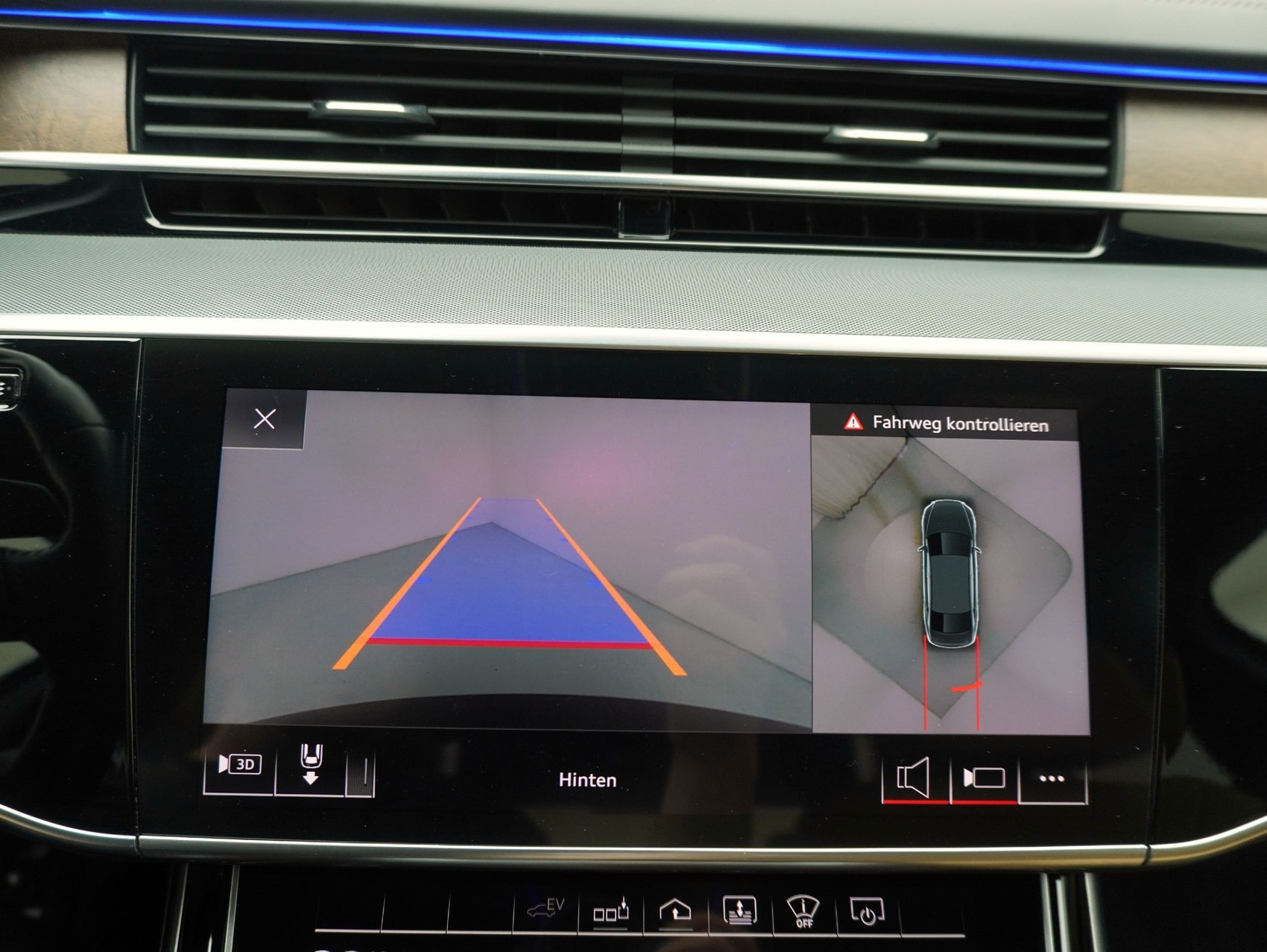 AUDI A8 60 TFSI e quattro tiptronic LWB-image-21