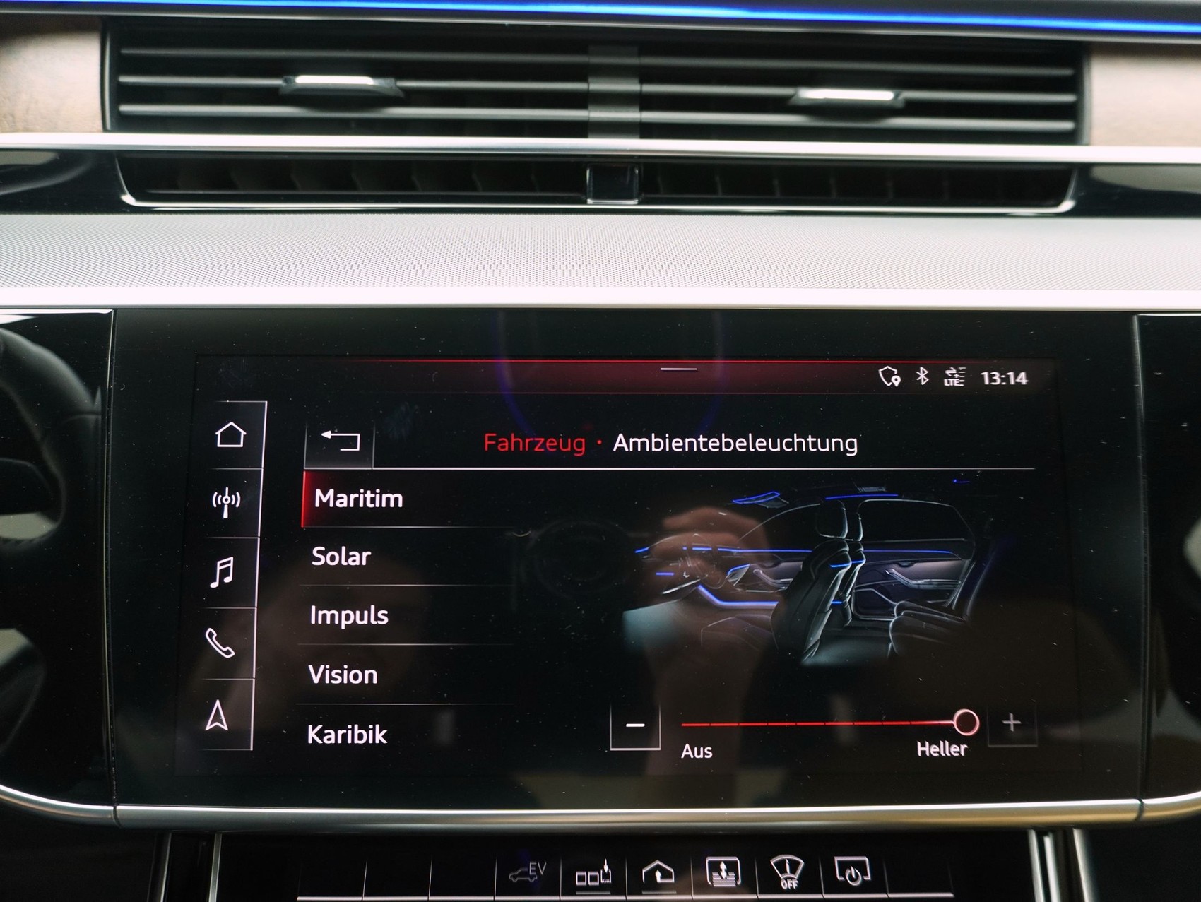 AUDI A8 60 TFSI e quattro tiptronic LWB-image-25