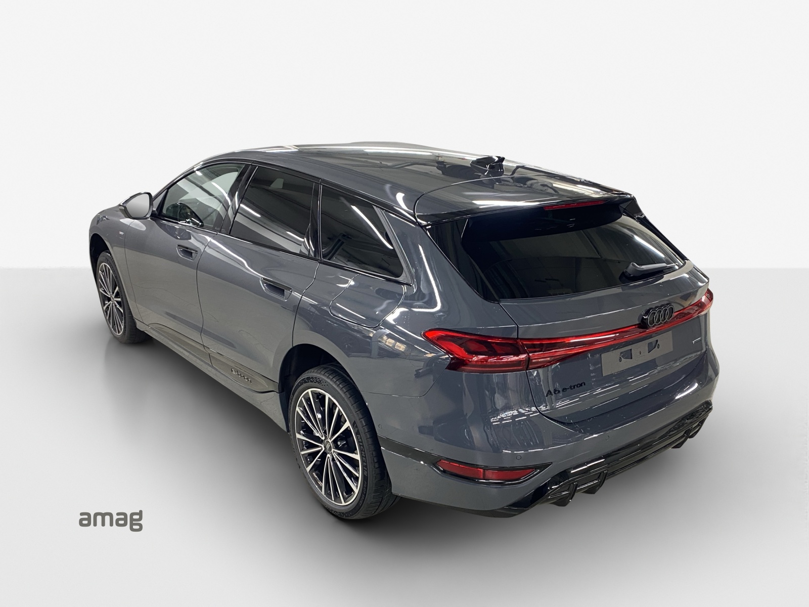 AUDI A6 Avant e-tron quattro-showroom-element-2