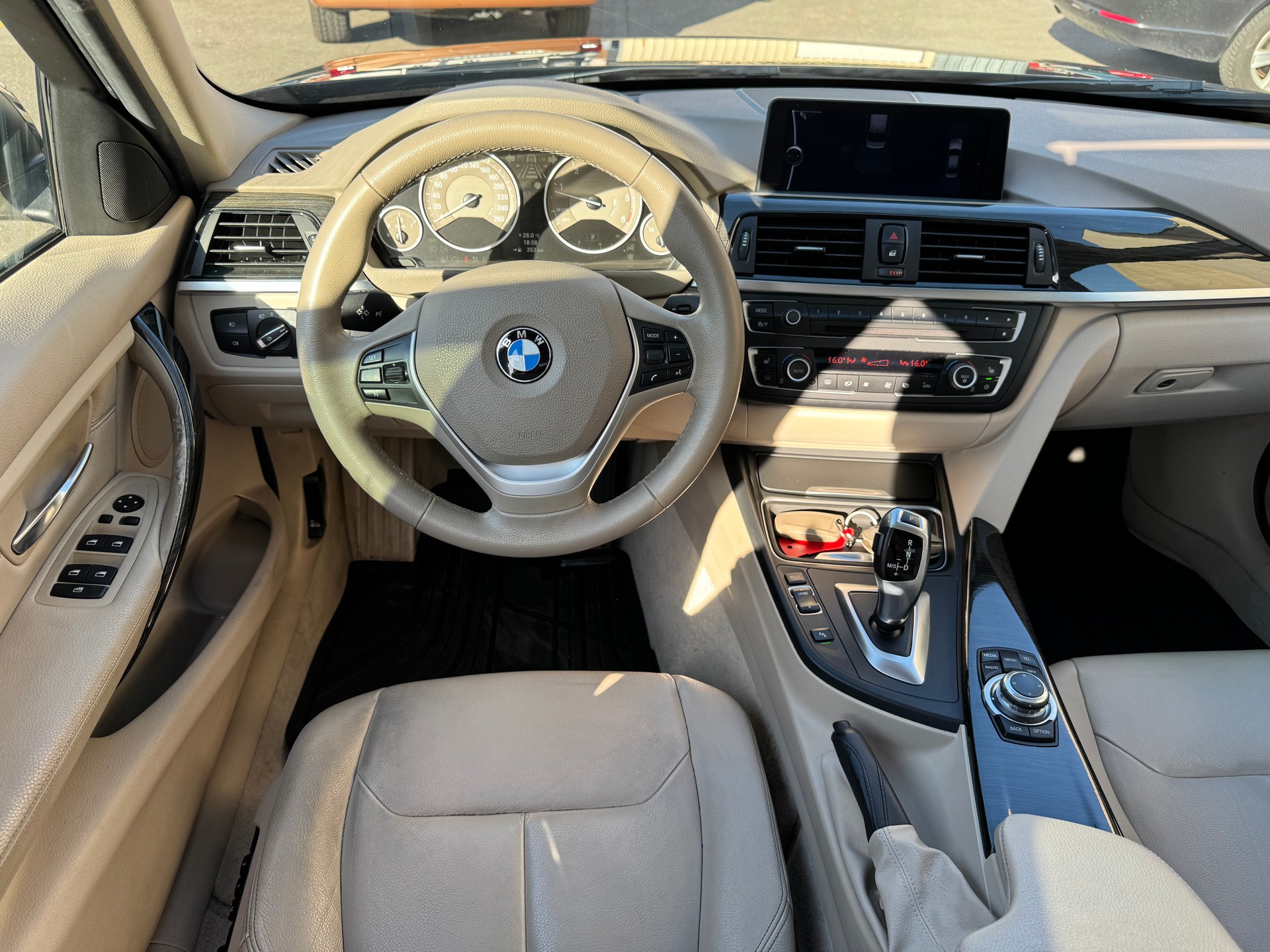 BMW 320d Steptronic-image-6
