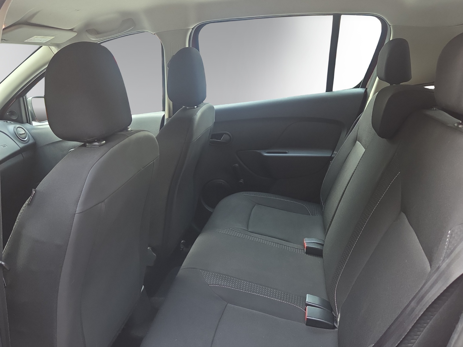 DACIA Sandero 1.0 Essential-image-16