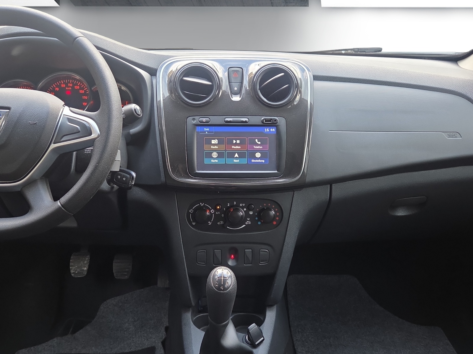 DACIA Sandero 1.0 Essential-image-12