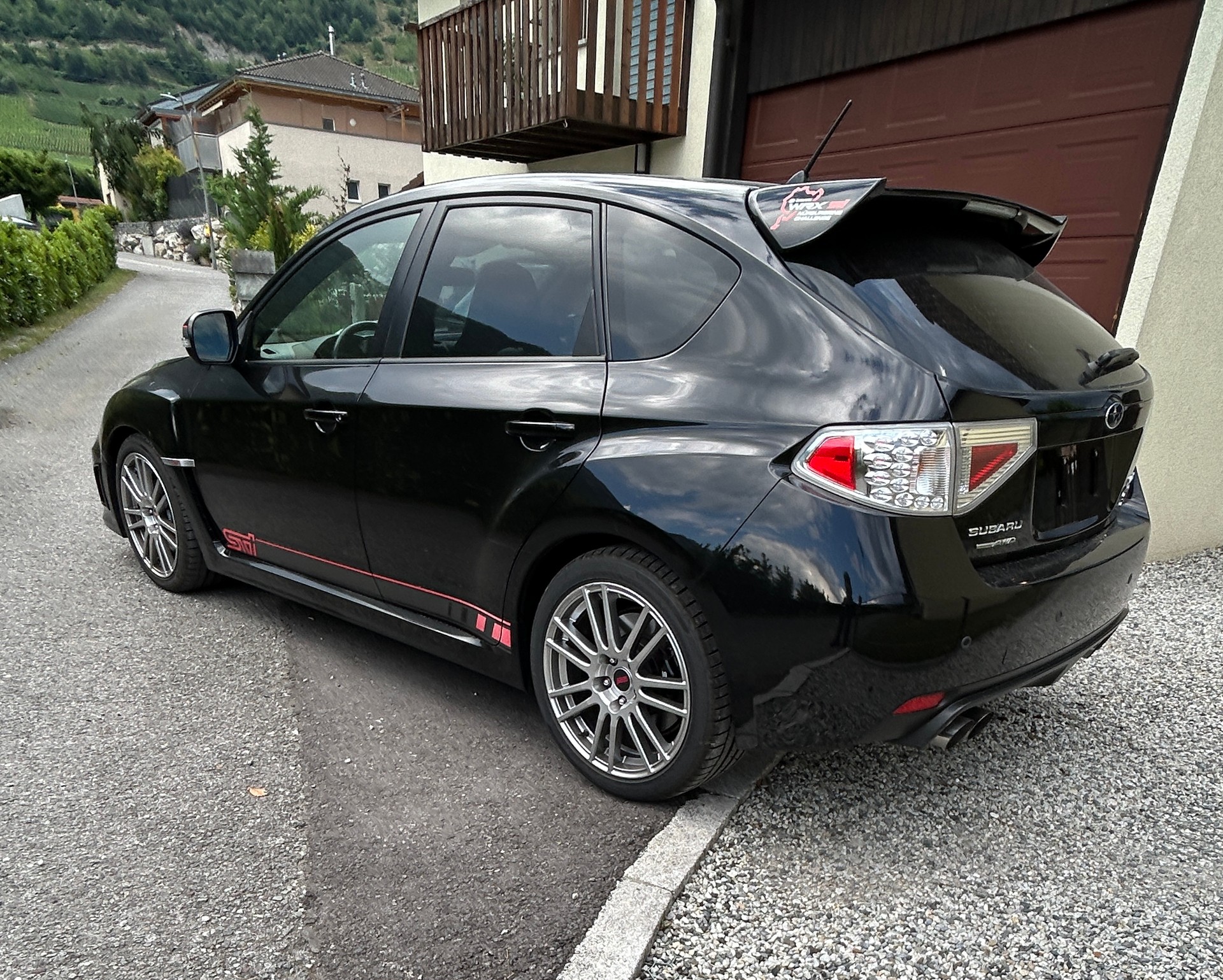 SUBARU 2.5 T Sport-image-1