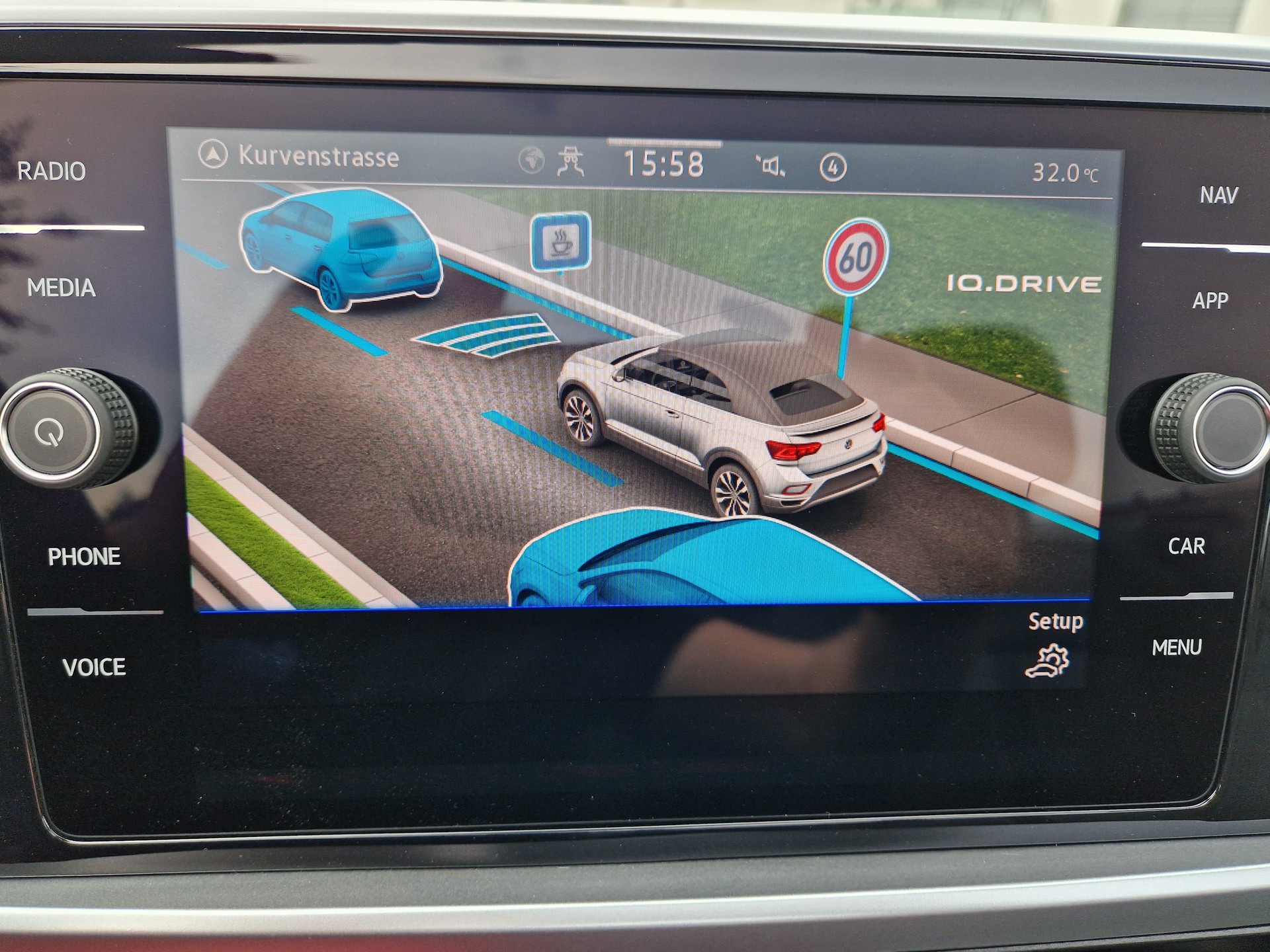VW T-Roc Cabriolet 1.5 TSI EVO Style DSG-image-11