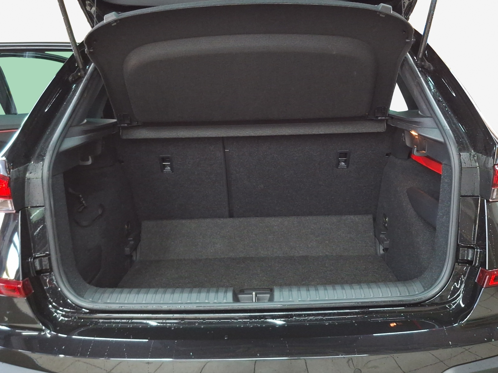 SKODA Kamiq 1.0 TSI Dynamic DSG-image-12