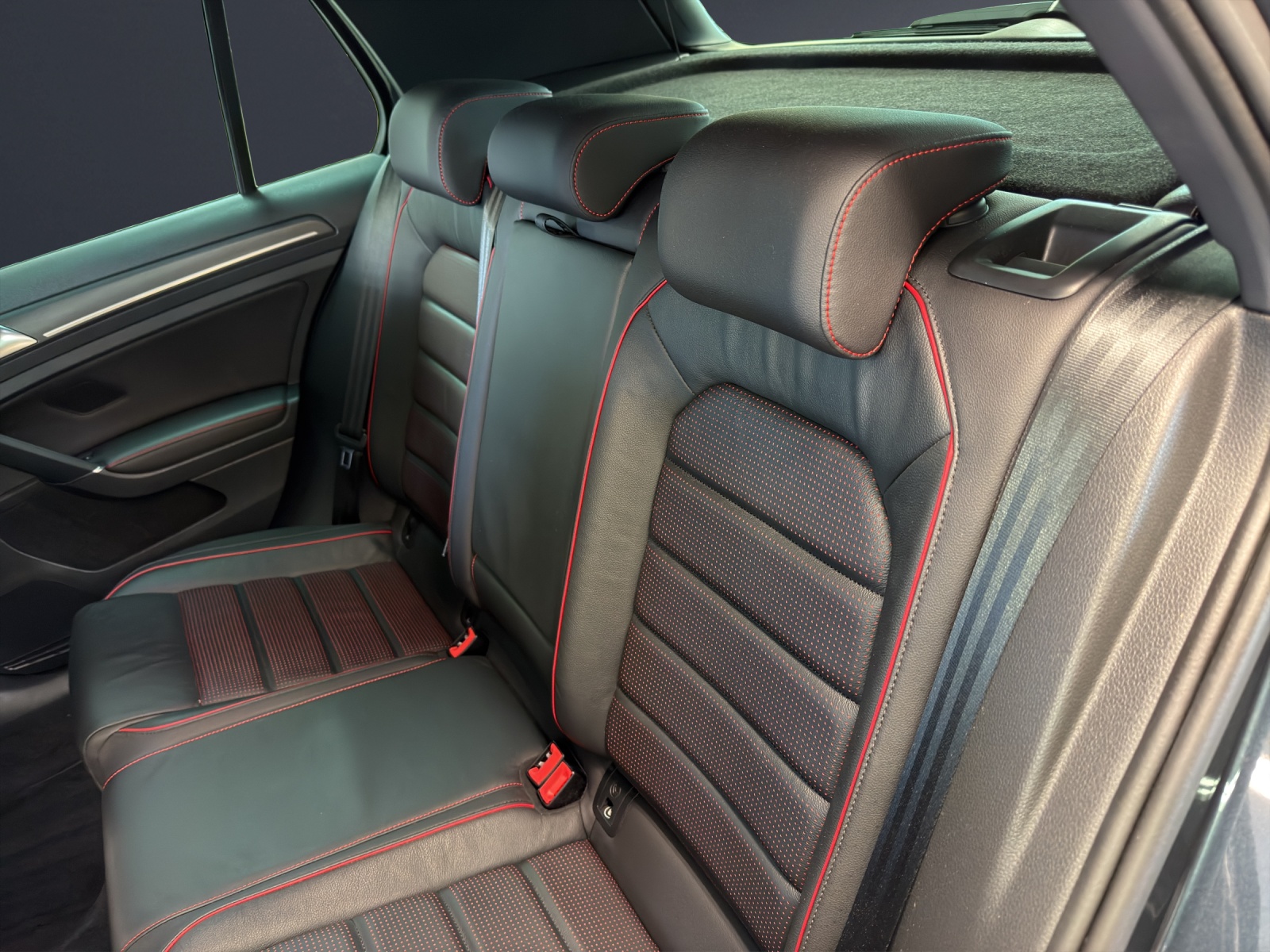 VW Golf 2.0 TSI GTI Perform-image-15