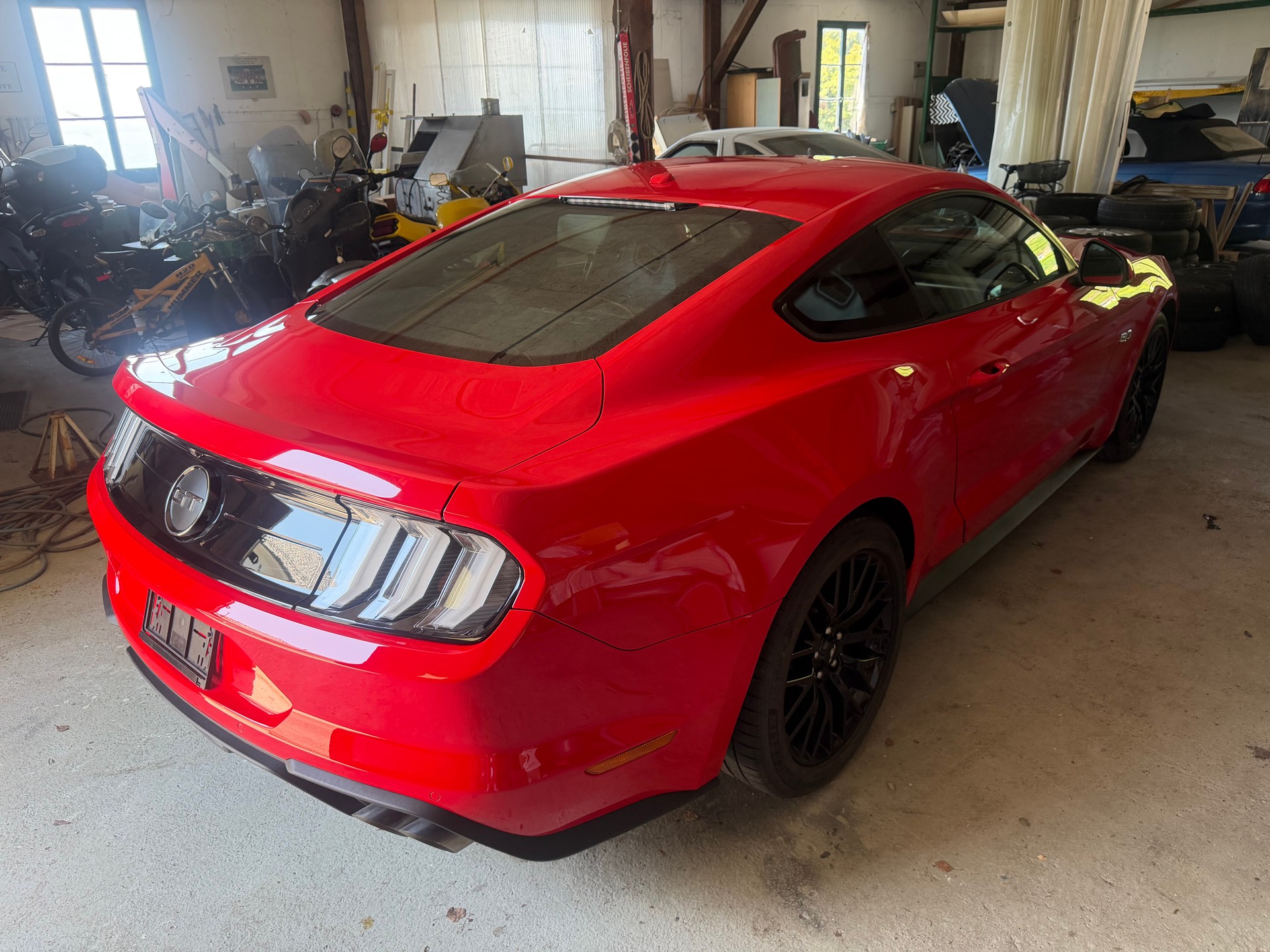 FORD Mustang Fastback 5.0 V8 GT Automat-image-2
