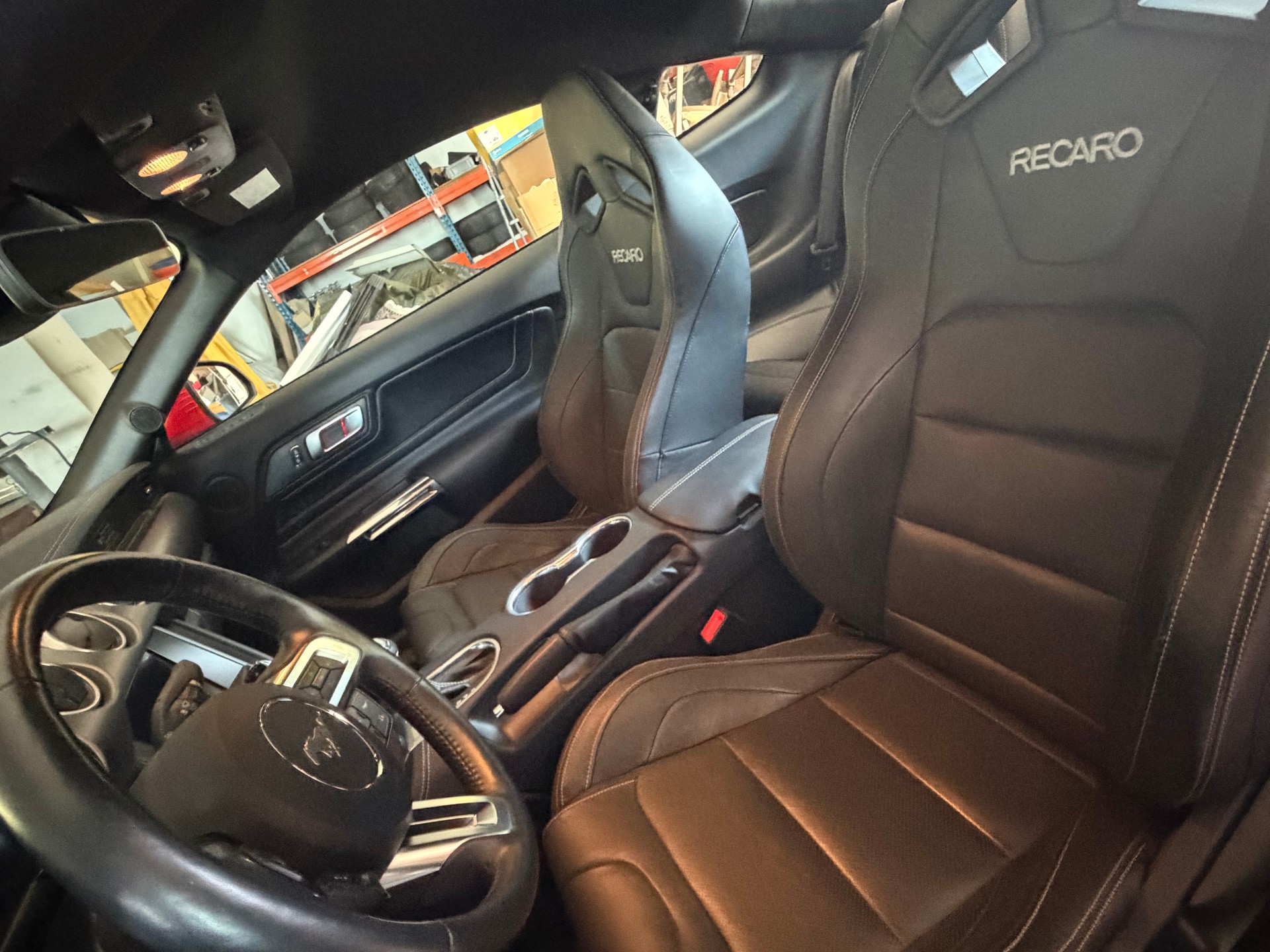 FORD Mustang Fastback 5.0 V8 GT Automat-image-6