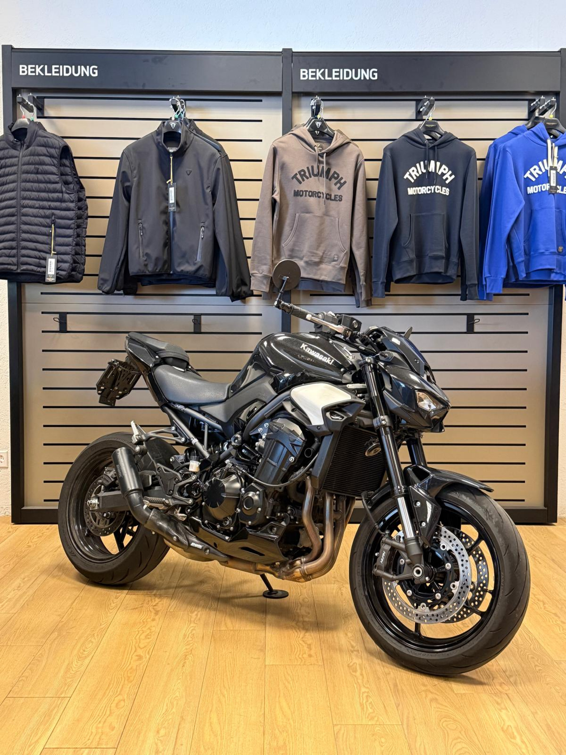 KAWASAKI Z 900-showroom-element-1