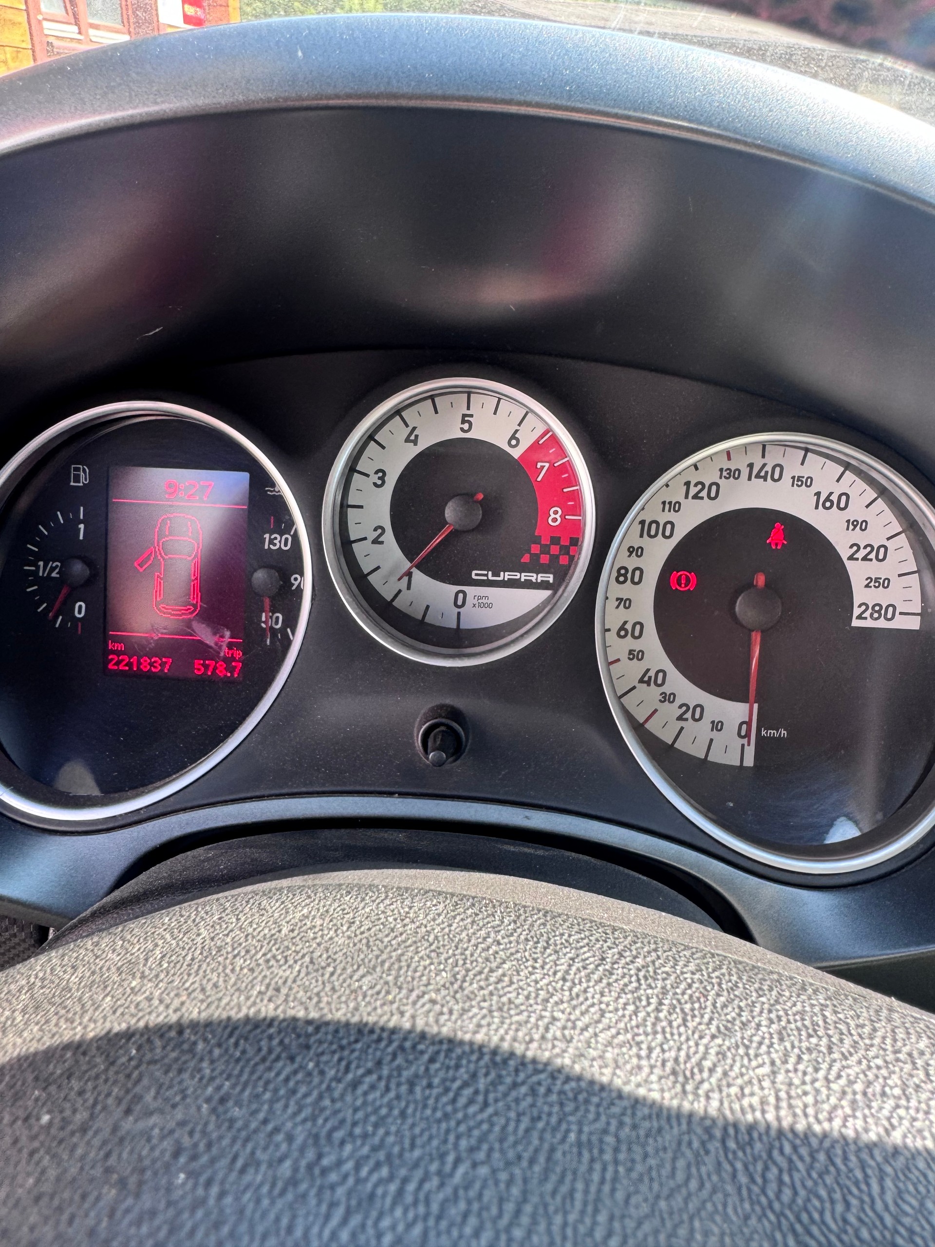 SEAT Leon 2.0 TSI World Champion Edition-image-10