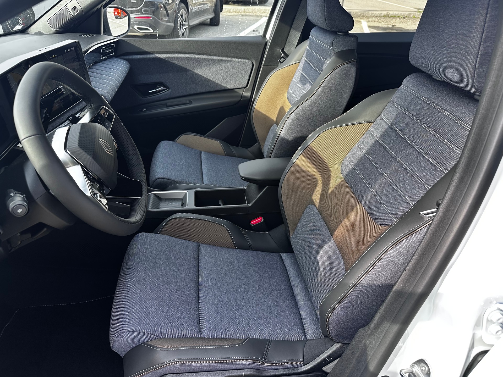 RENAULT R5 E-Tech Comfort Range techno-image-10