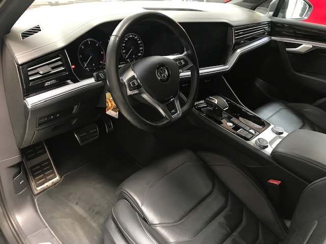 VW Touareg 3.0 TDI R Line Tiptronic-image-6