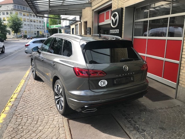 VW Touareg 3.0 TDI R Line Tiptronic-image-3