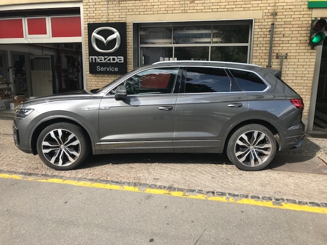 VW Touareg 3.0 TDI R Line Tiptronic-image-2