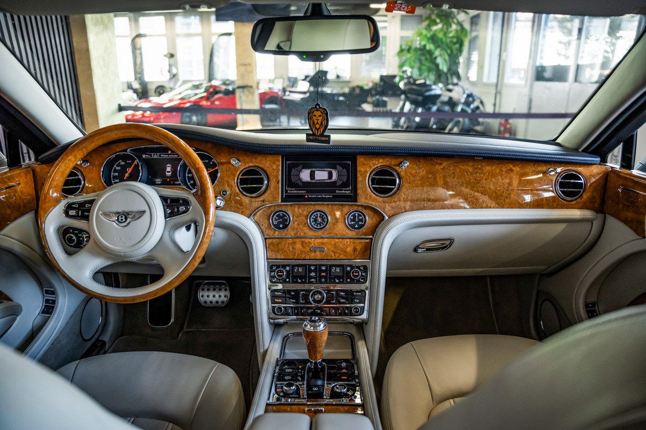 BENTLEY Mulsanne-image-10